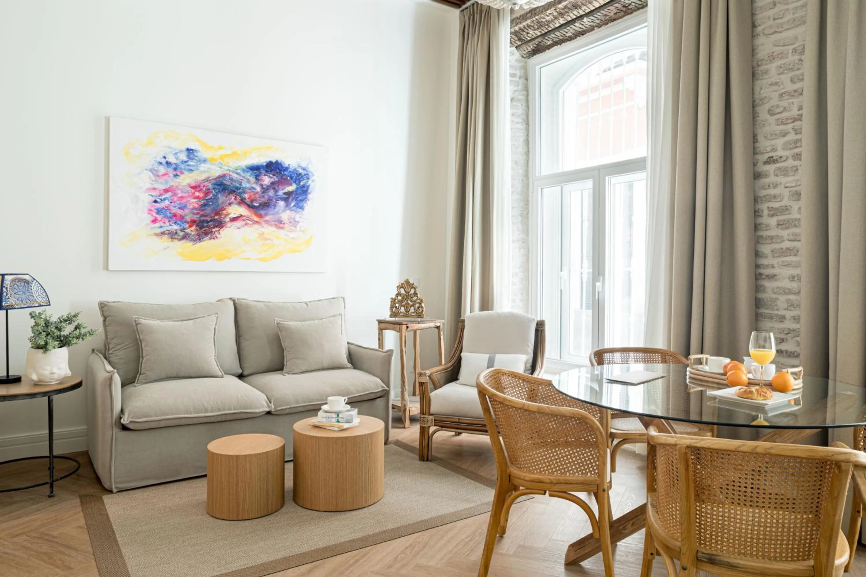 Living room in Mylu Suites by Puerta Catedral