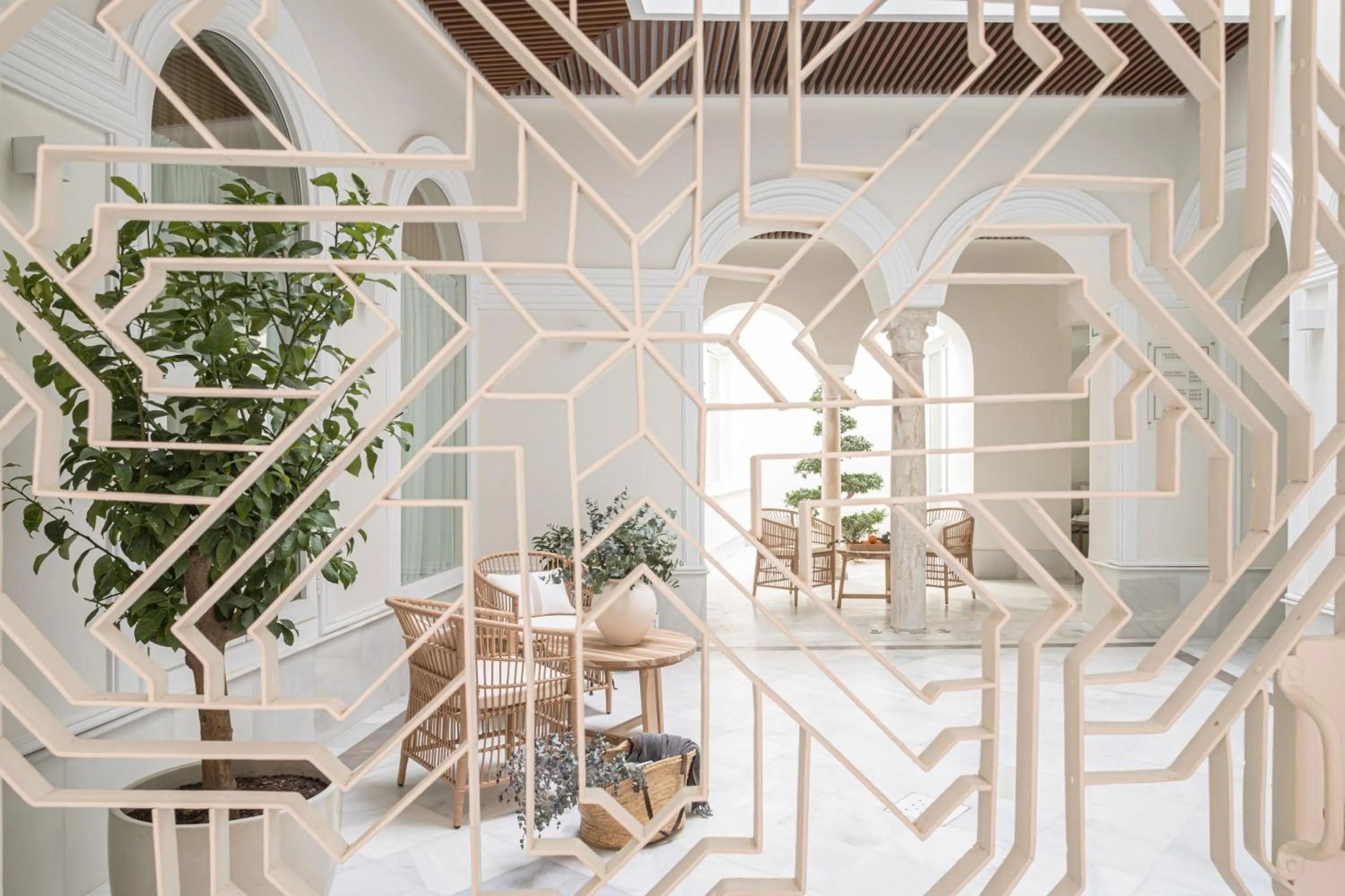 Decorative detail in Mylu Suites by Puerta Catedral