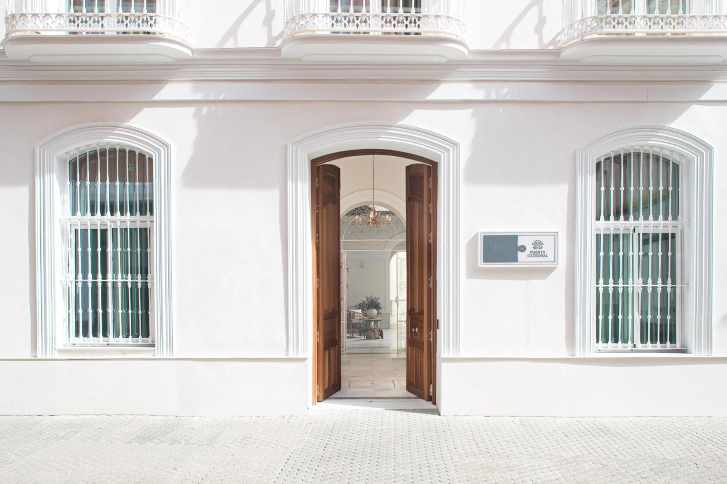 Facade/entrance in Mylu Suites by Puerta Catedral