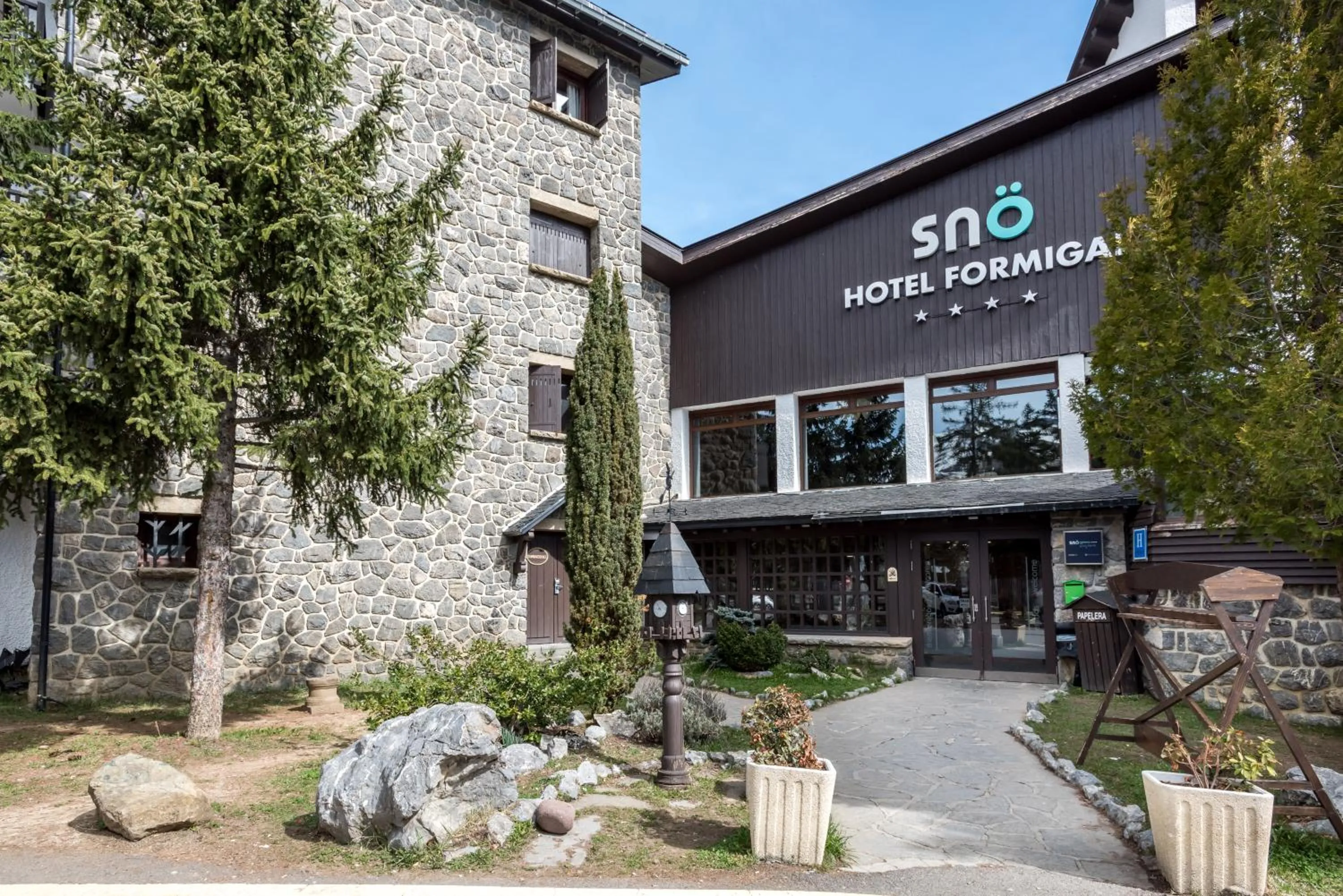 Property building in SNÖ Hotel Formigal