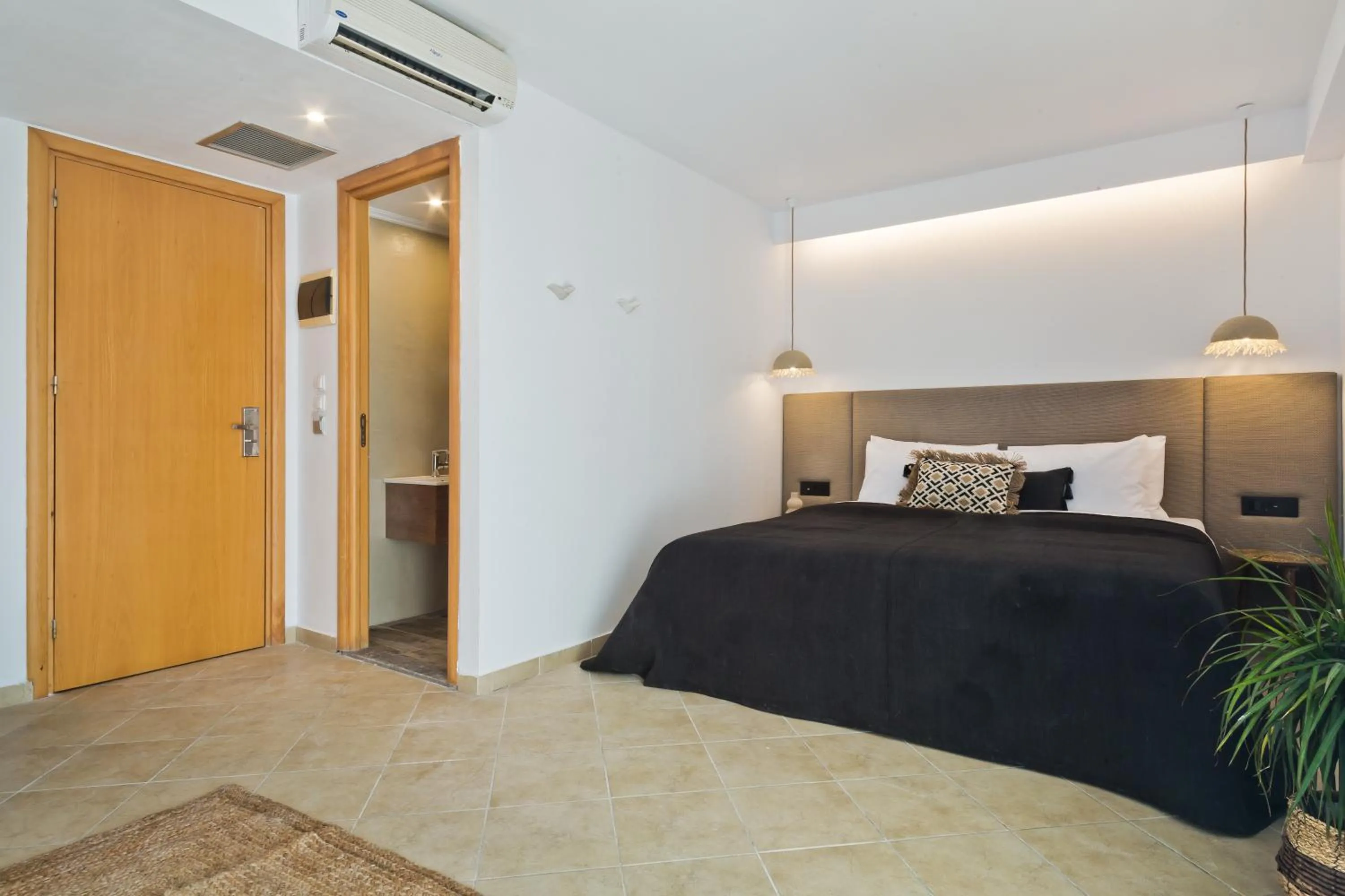 Bedroom, Bed in Diana Art Boutique Hotel