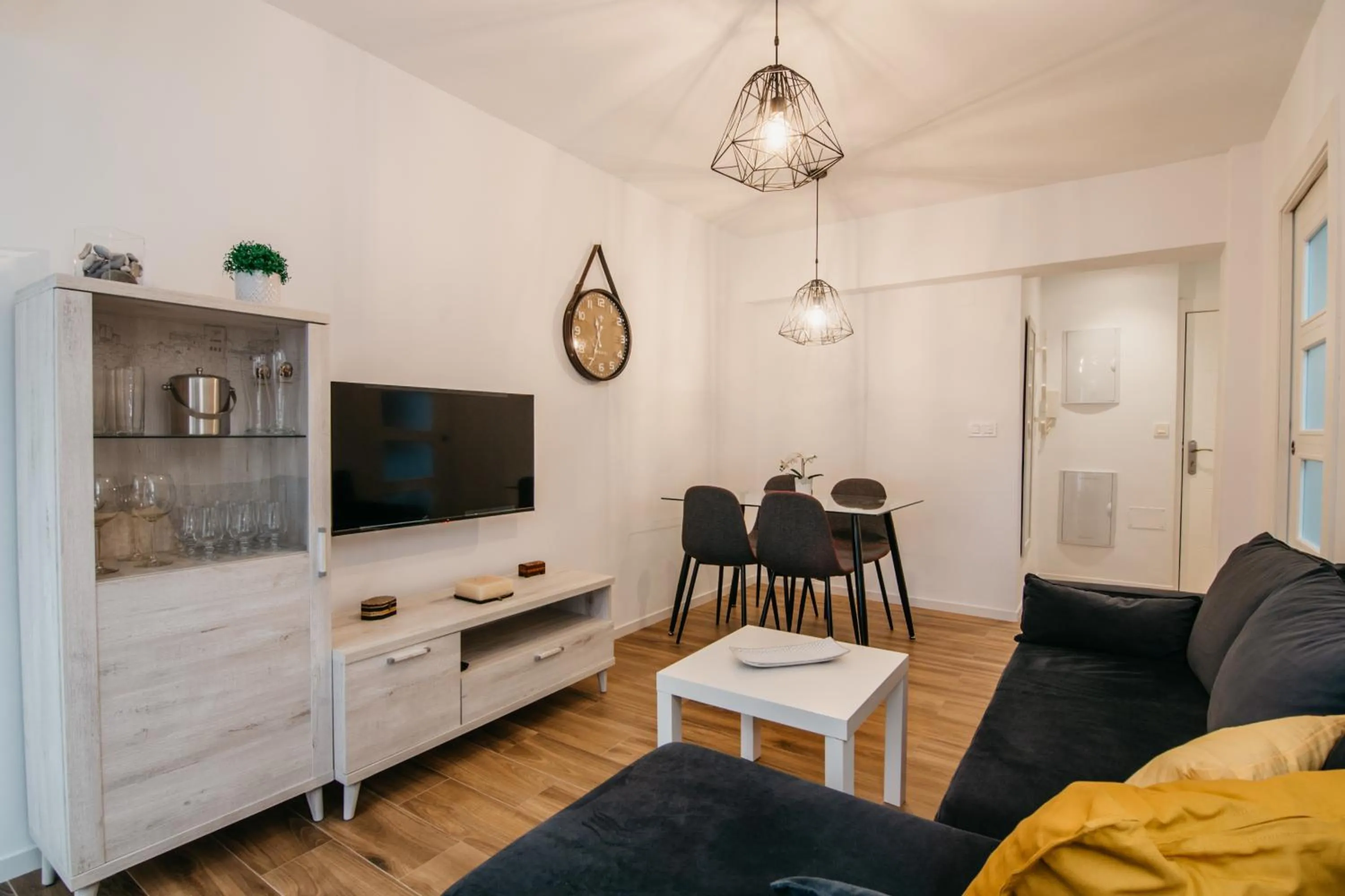 tuGuest Nardos Apartment