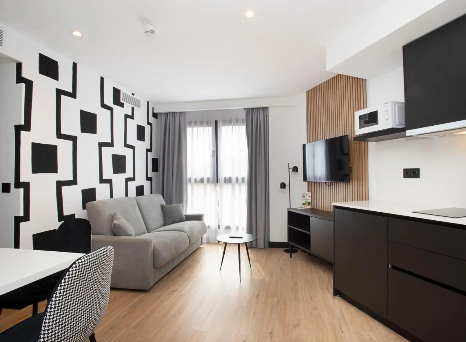 TV and multimedia in Sercotel Plana Suites