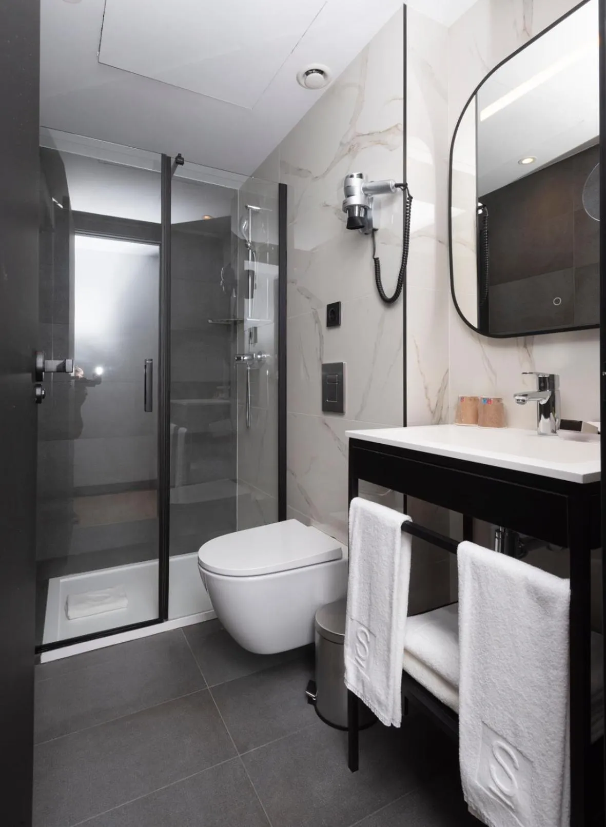 Shower in Sercotel Plana Suites