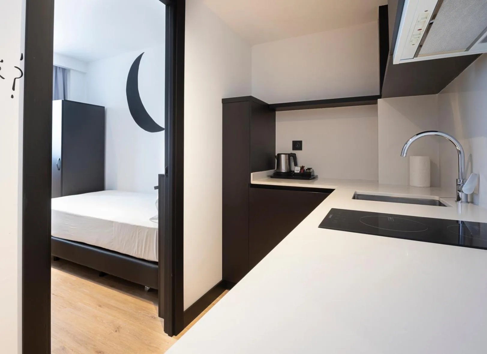 kitchen, Bed in Sercotel Plana Suites