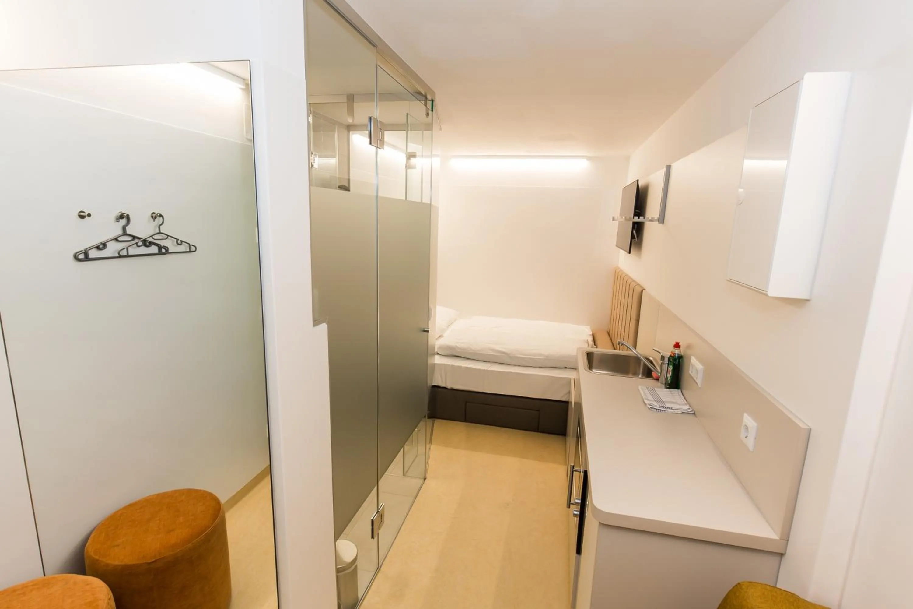 Photo of the whole room in Smart Nano Living - Wien Hauptbahnhof - self check-in