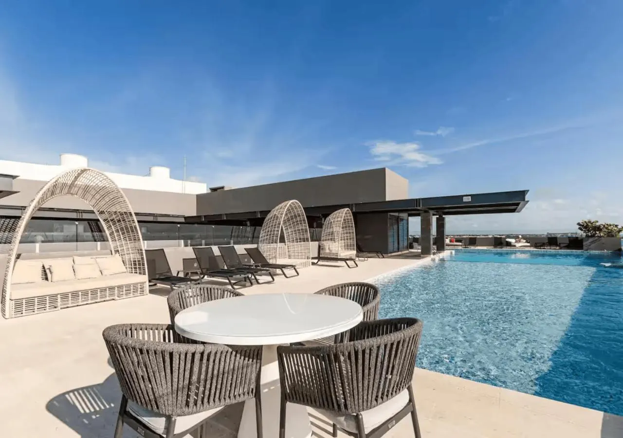 Swimming pool in Luxury 1BR Condo Prime Location