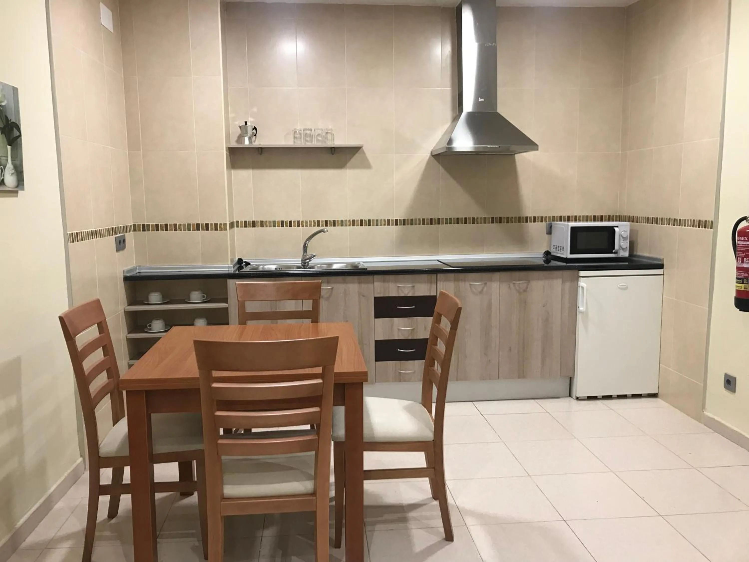 Kitchen or kitchenette in Hotel Alfonso VIII De Cuenca