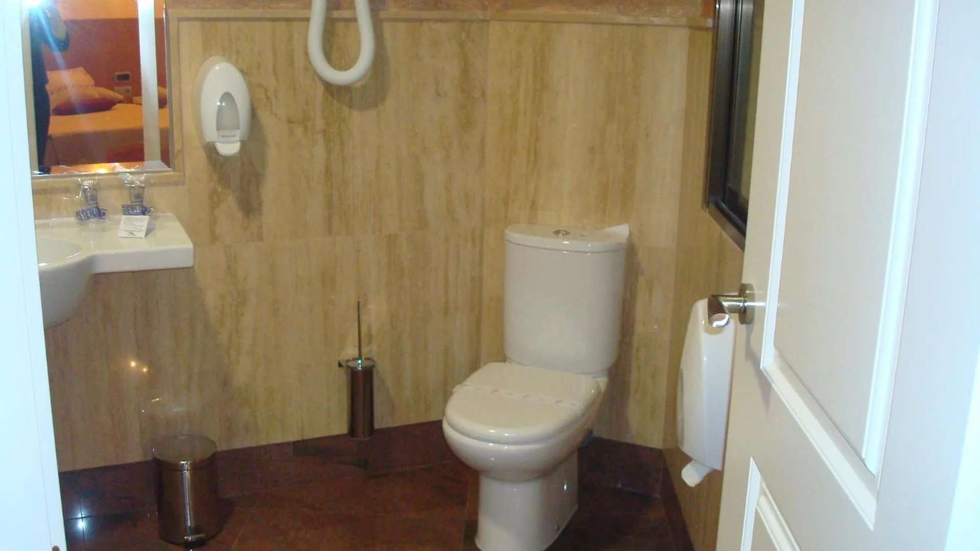 Bathroom in Hotel Alfonso VIII De Cuenca