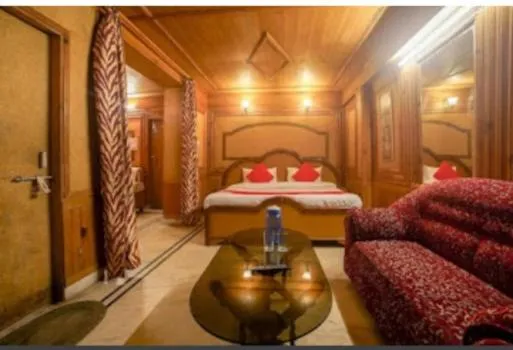 Hotel Arsh International