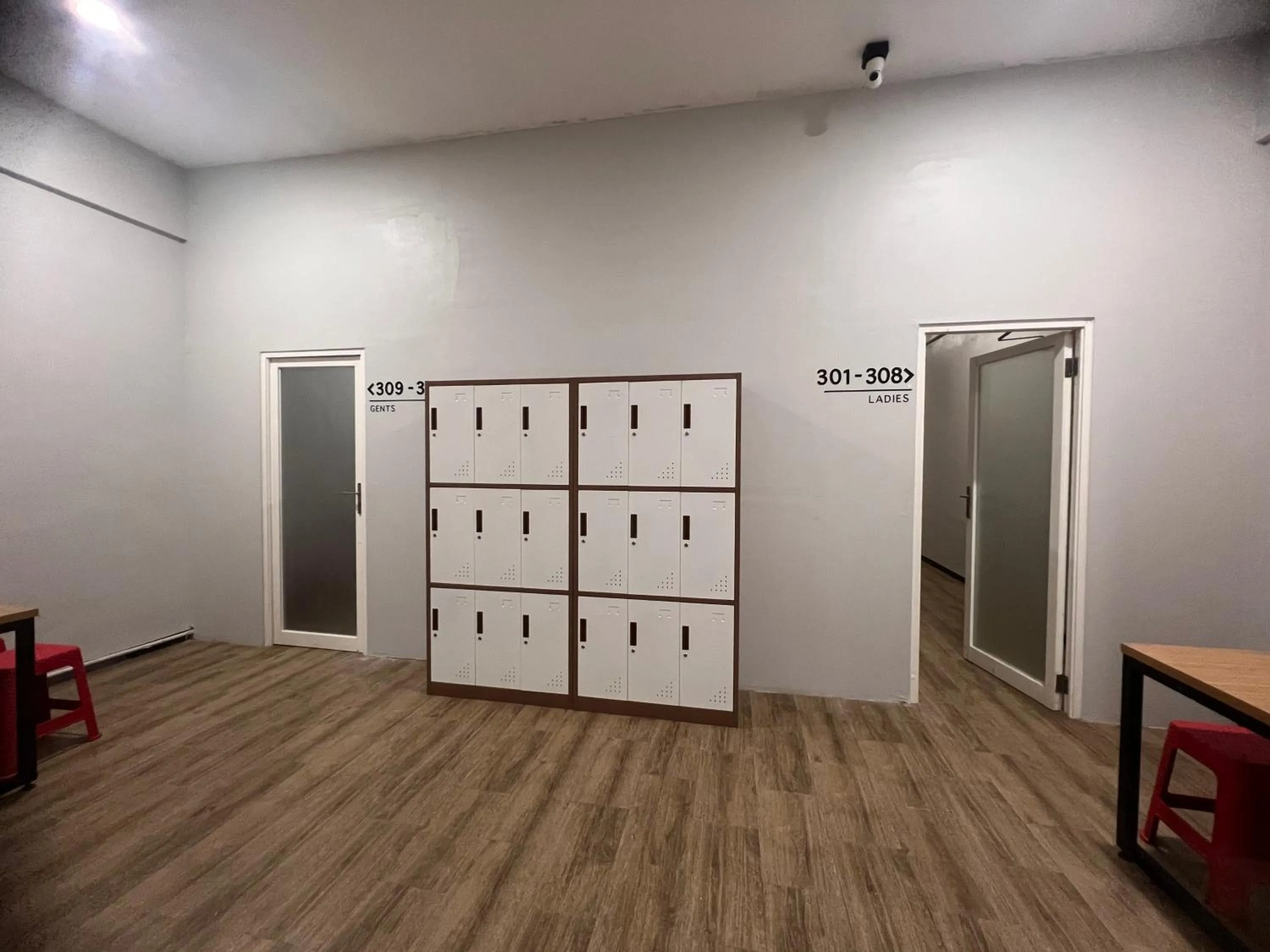 Fitness centre/facilities in Sleep Studio Hotel City Center Surabaya