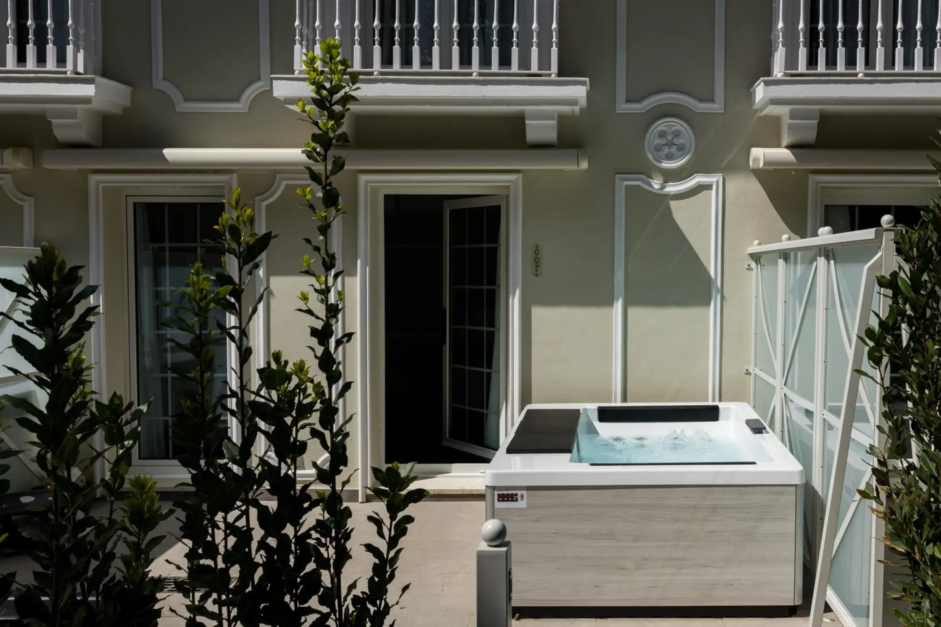 Deluxe Room with Jacuzzi on the Terrace in Hotel Luze Boutique San Sebastian Deluxe Room with Jacuzzi on the Terrace in Hotel Luze Boutique San Sebastian