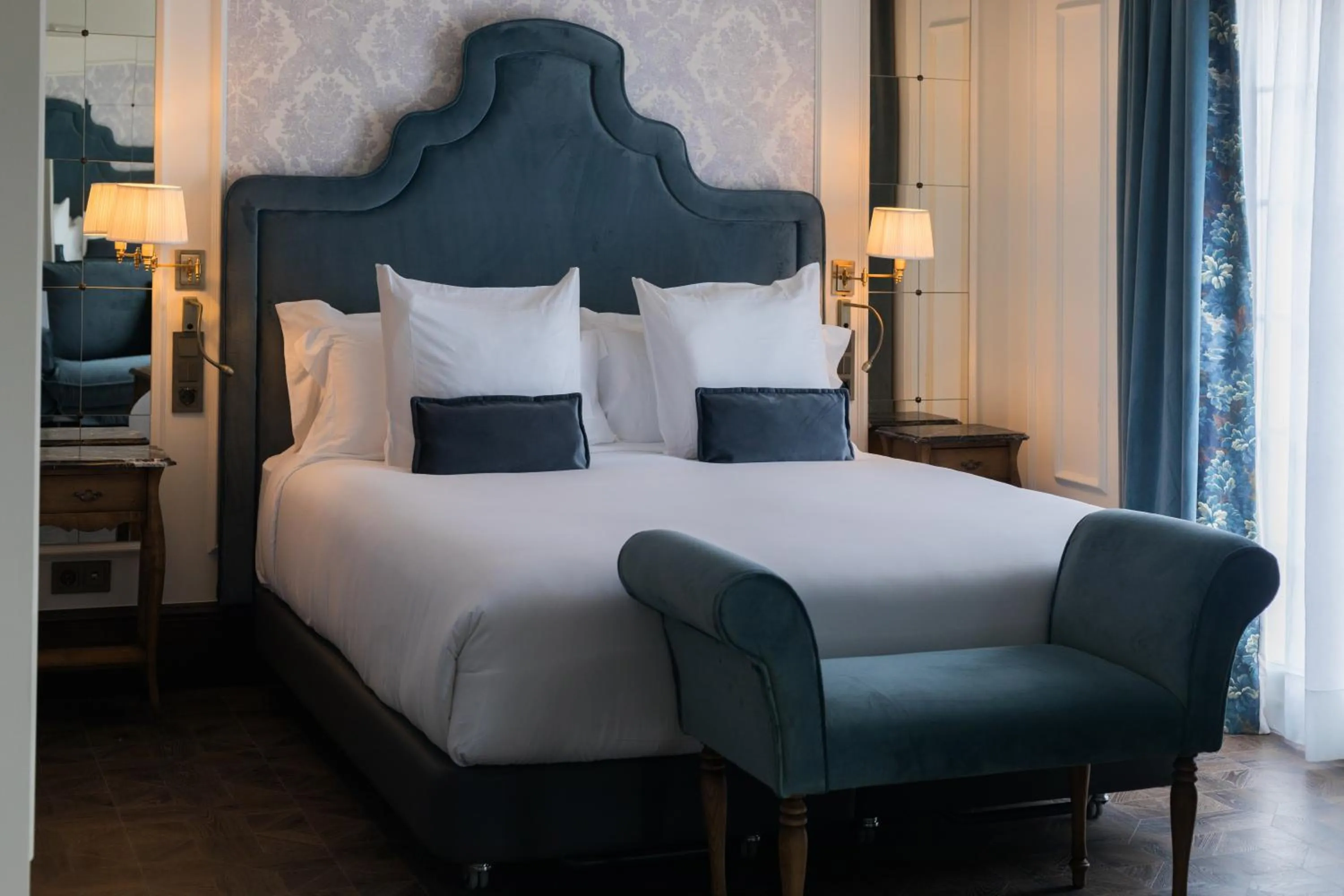 Bed in Hotel Luze Boutique San Sebastian