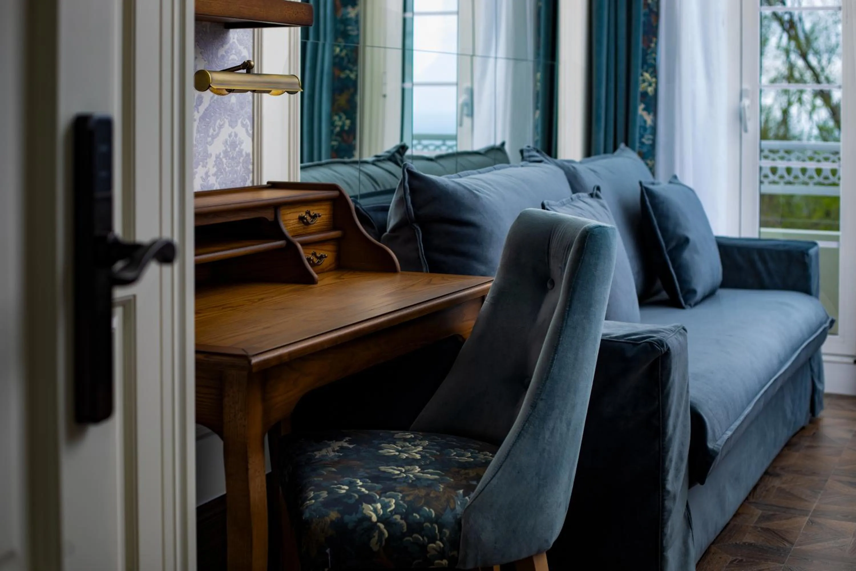 Seating area in Hotel Luze Boutique San Sebastian