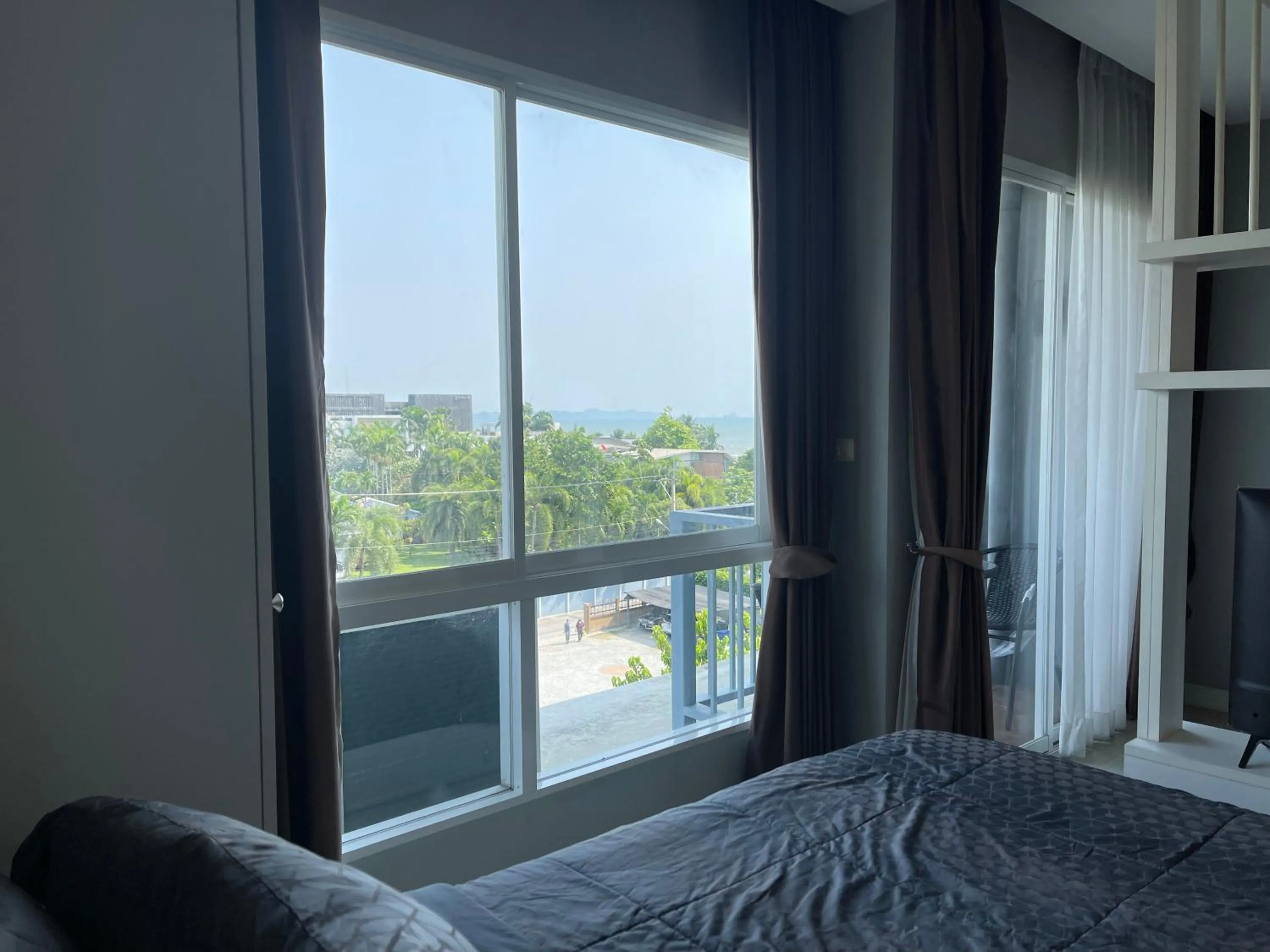 Bed in The Patio bangsaen miracle Seaview