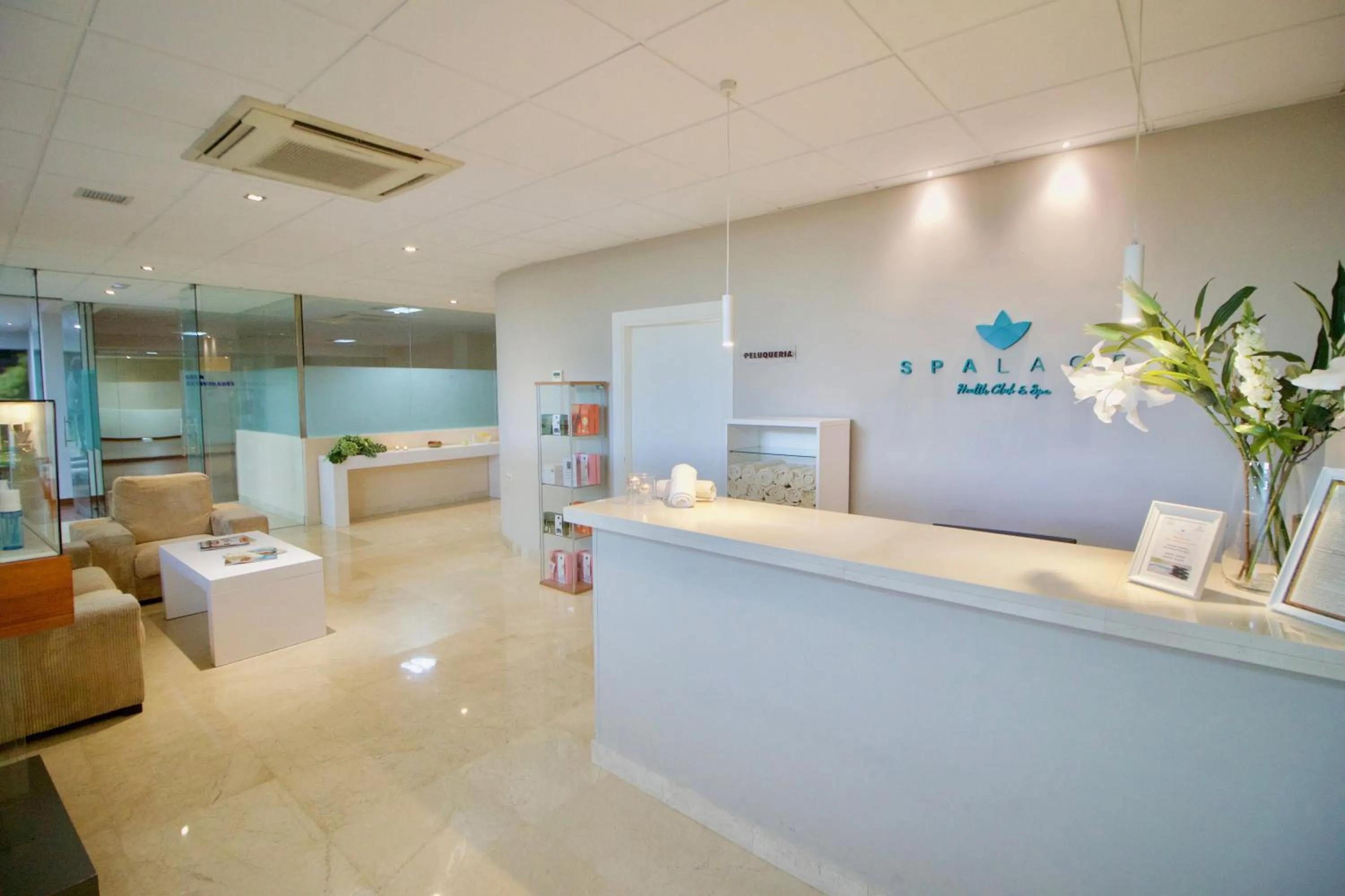 Lobby or reception in Hotel Granada Palace