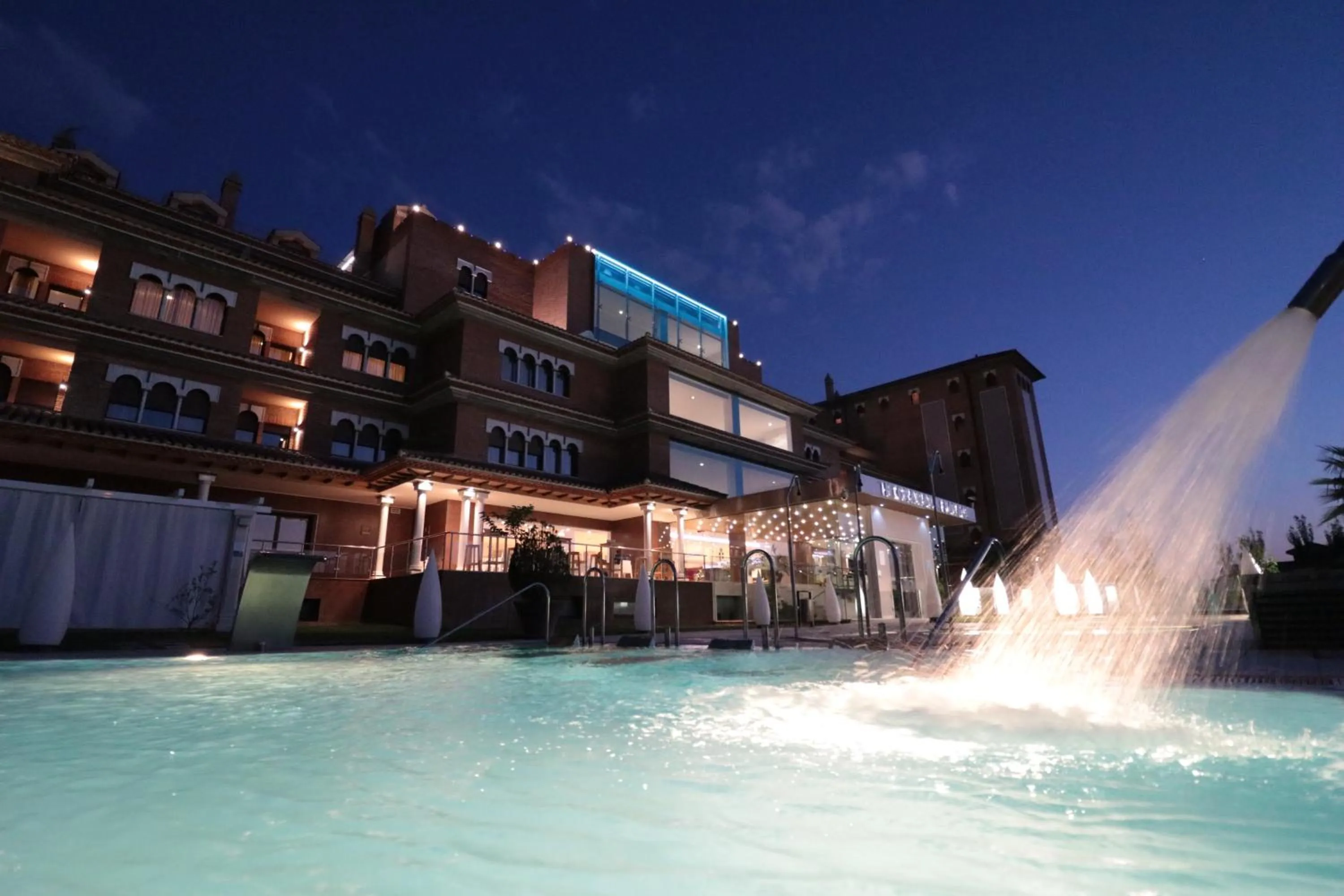 Property building in Hotel Granada Palace