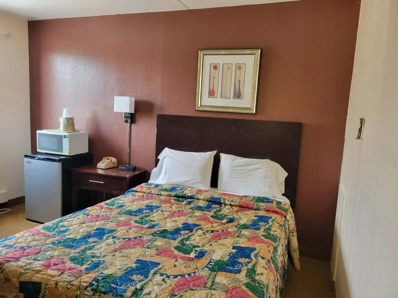 Single Room with Private Bathroom - single occupancy in Valu stay inn Single Room with Private Bathroom - single occupancy in Valu stay inn