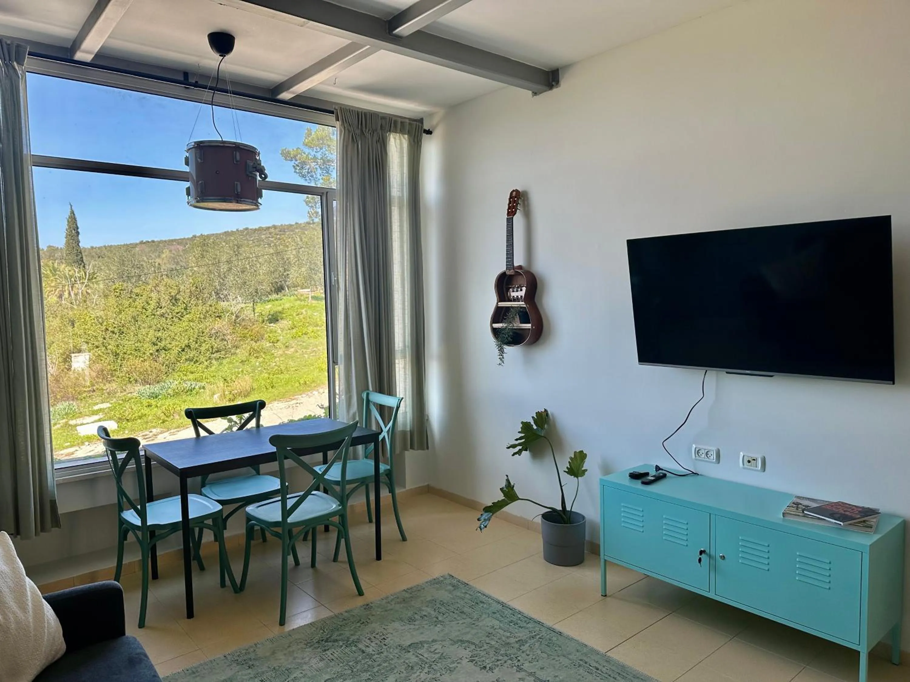 TV and multimedia in Ein Hod - Artists Village
