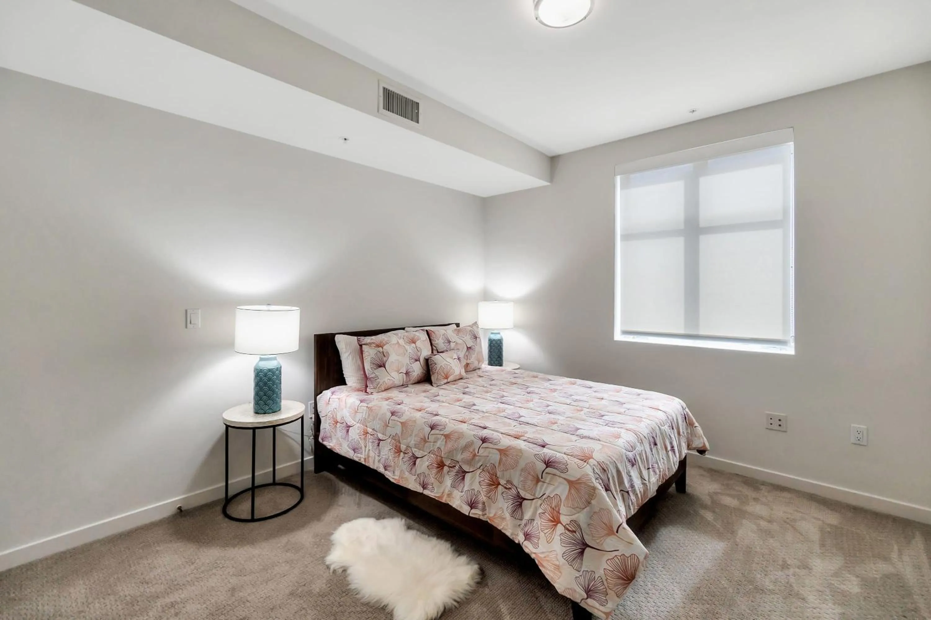 Bed in 5 Heart of Santa Monica apartment