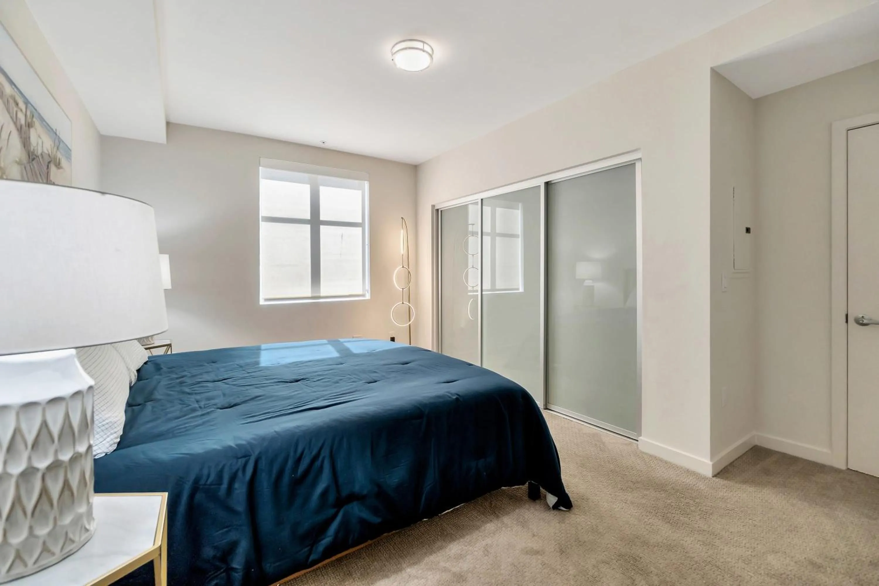 Bed in 5 Heart of Santa Monica apartment