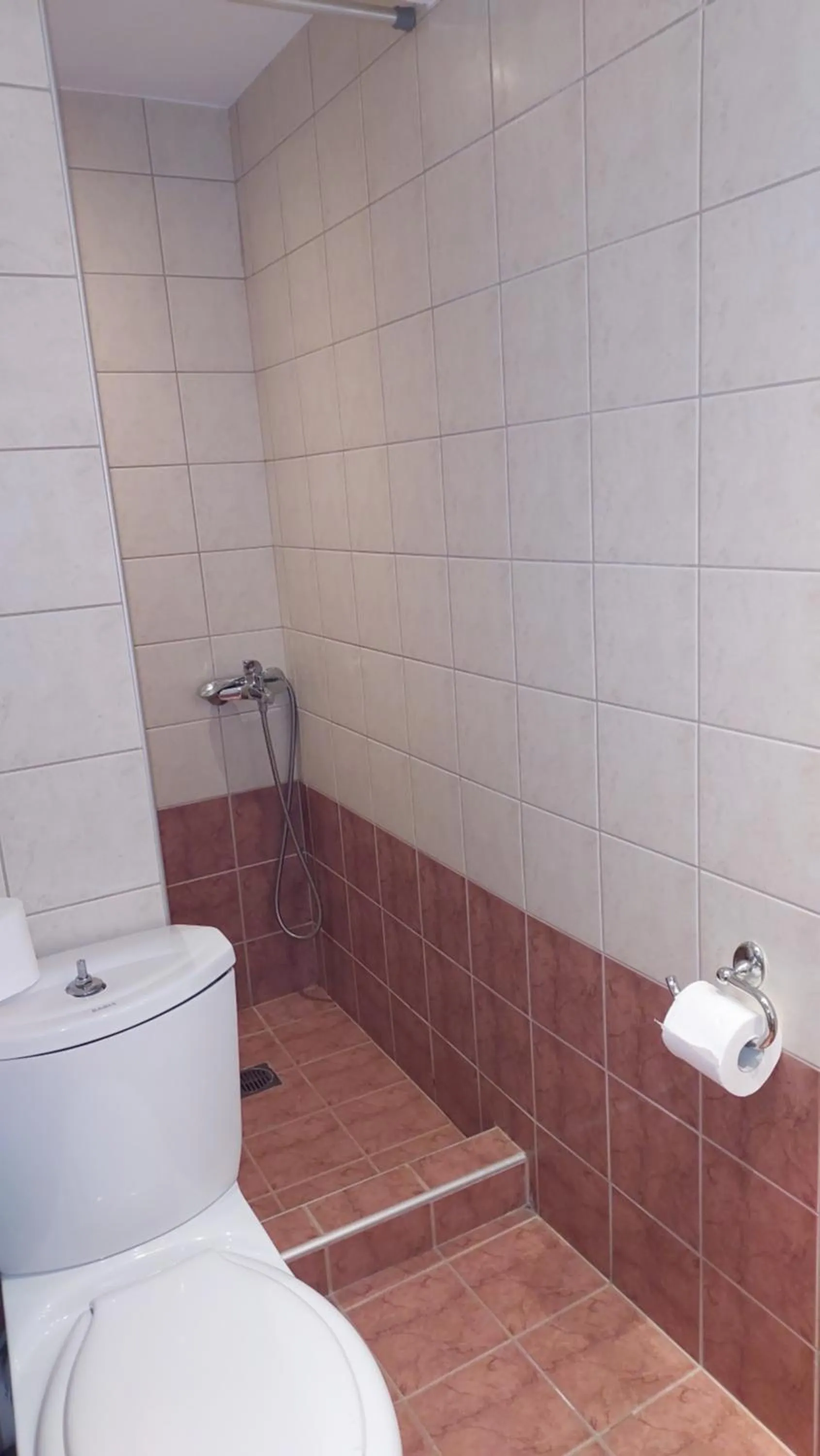 Bathroom in Alkistis Hotel