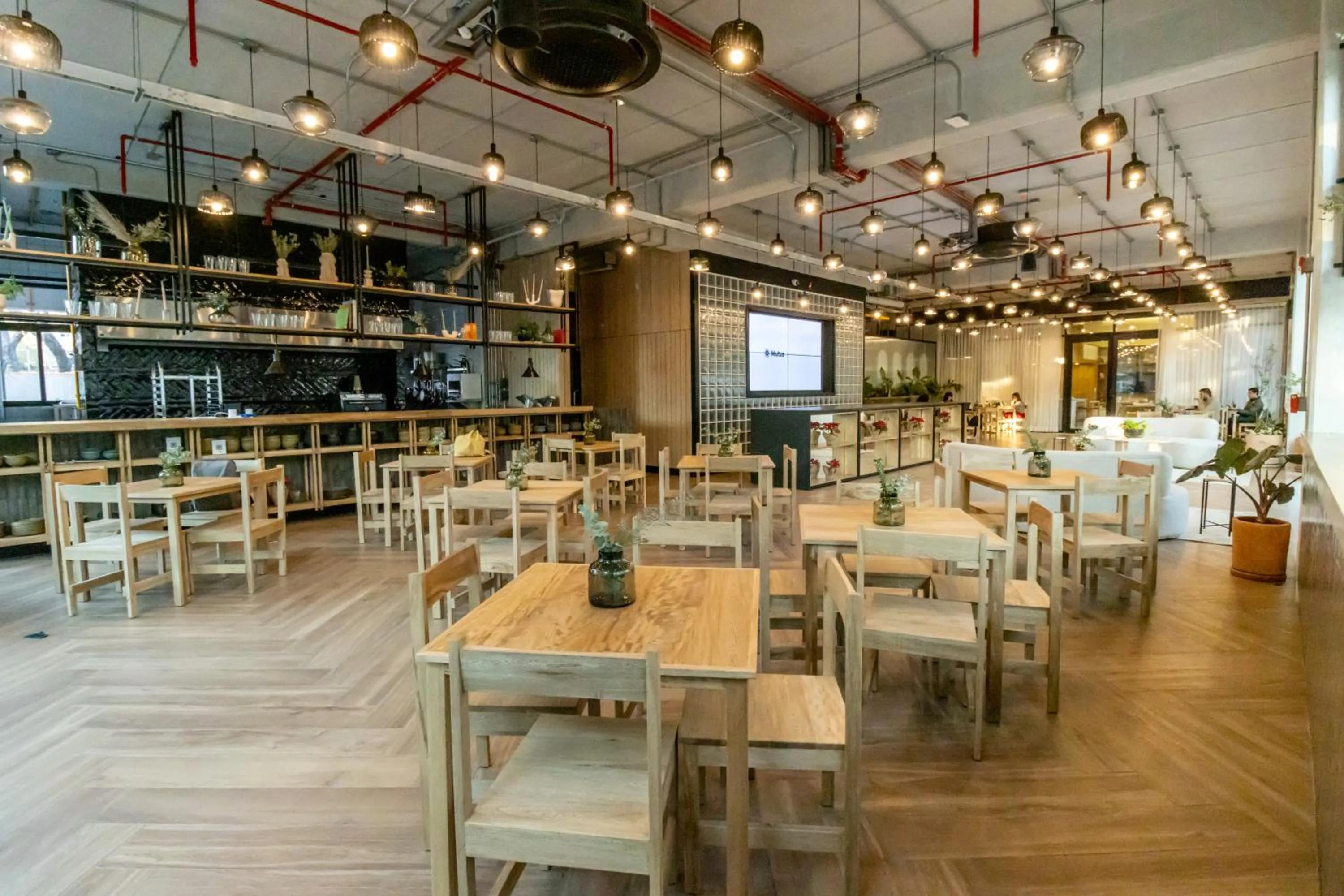 Restaurant/places to eat in Mutuo Vive