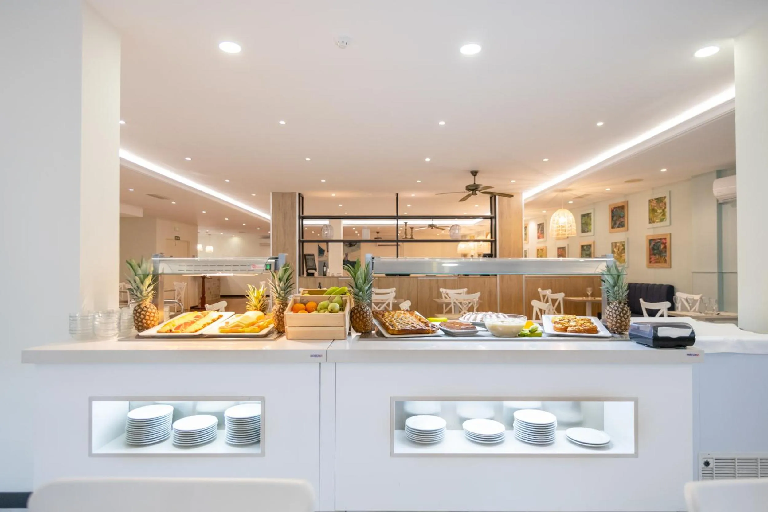 Restaurant/places to eat in Hotel Nerja Club by Dorobe