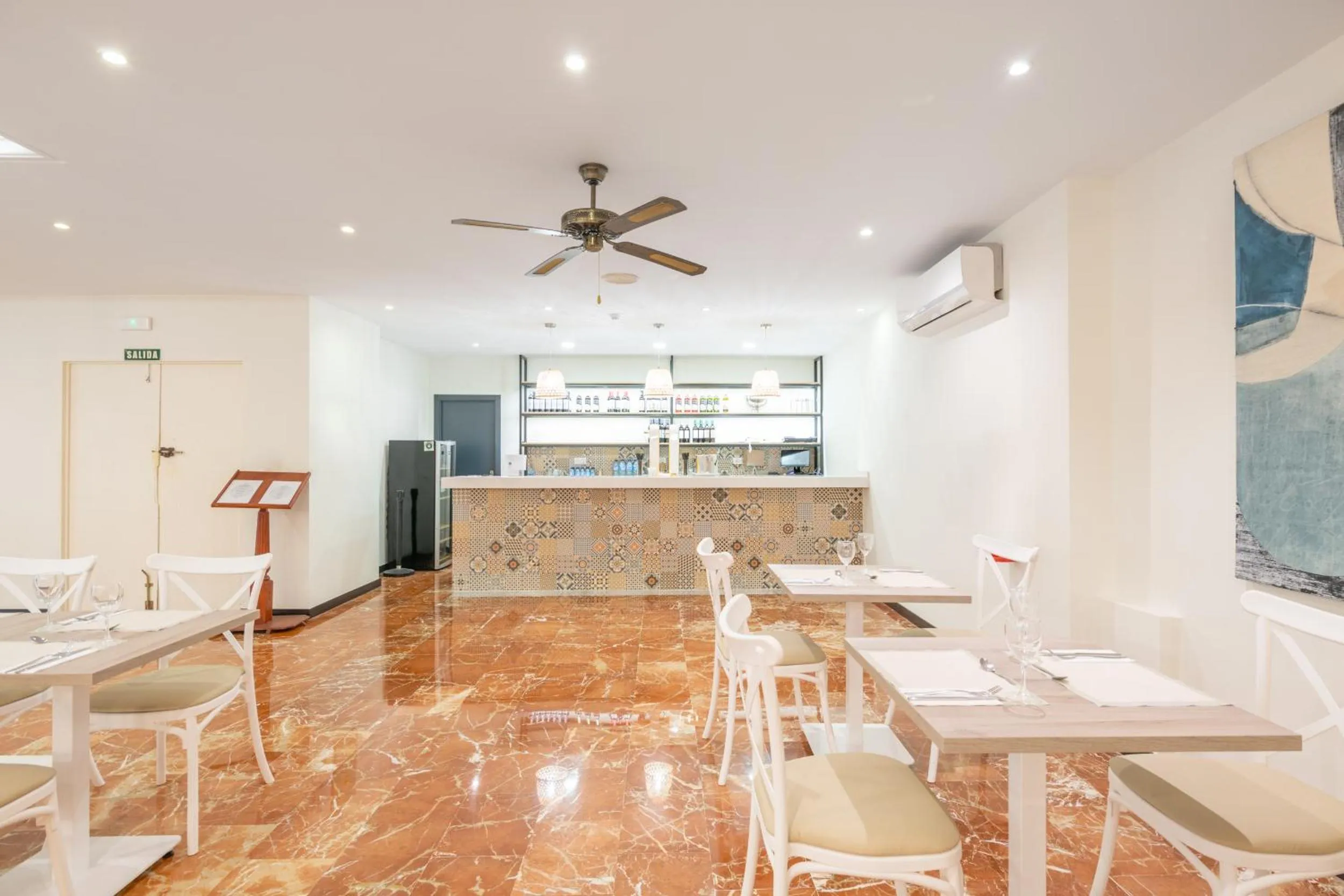 Restaurant/places to eat in Hotel Nerja Club by Dorobe