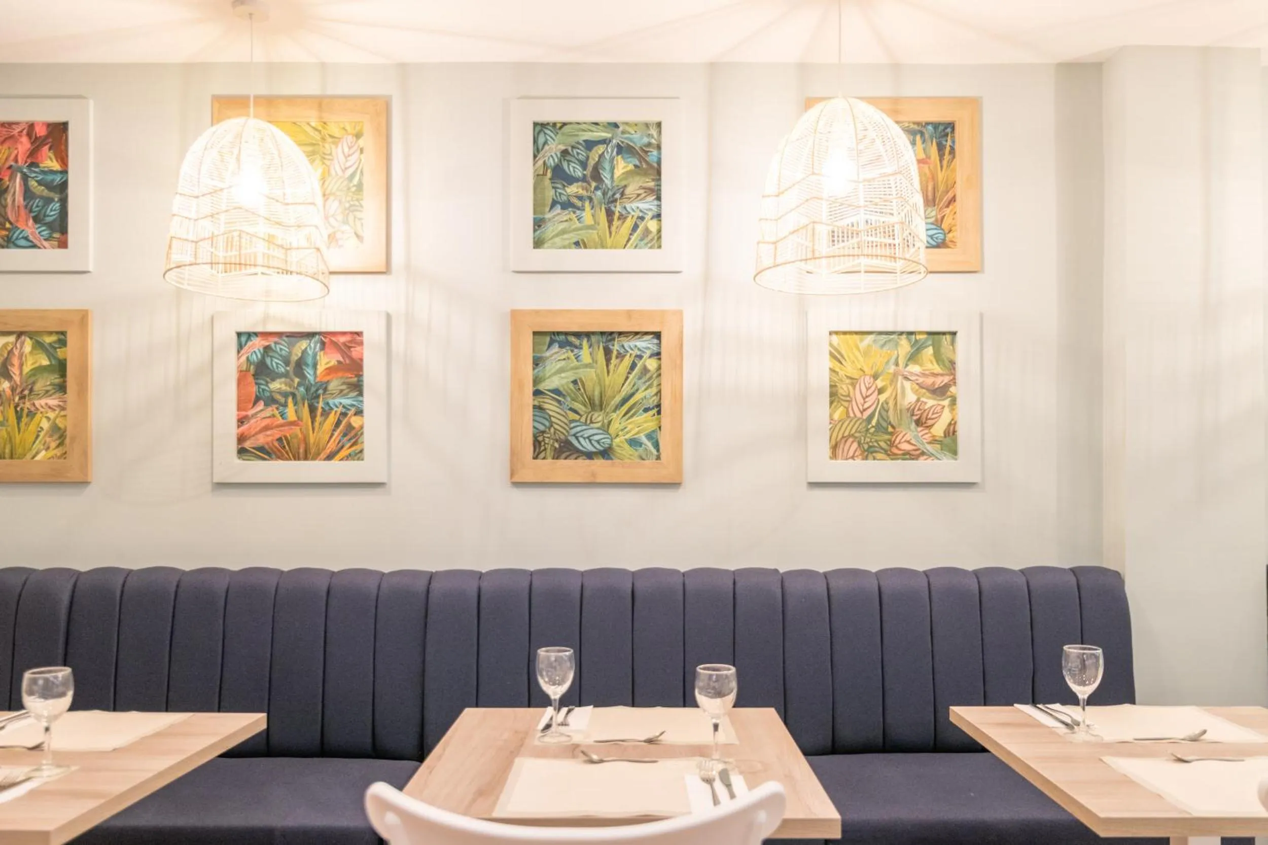 Restaurant/places to eat in Hotel Nerja Club by Dorobe