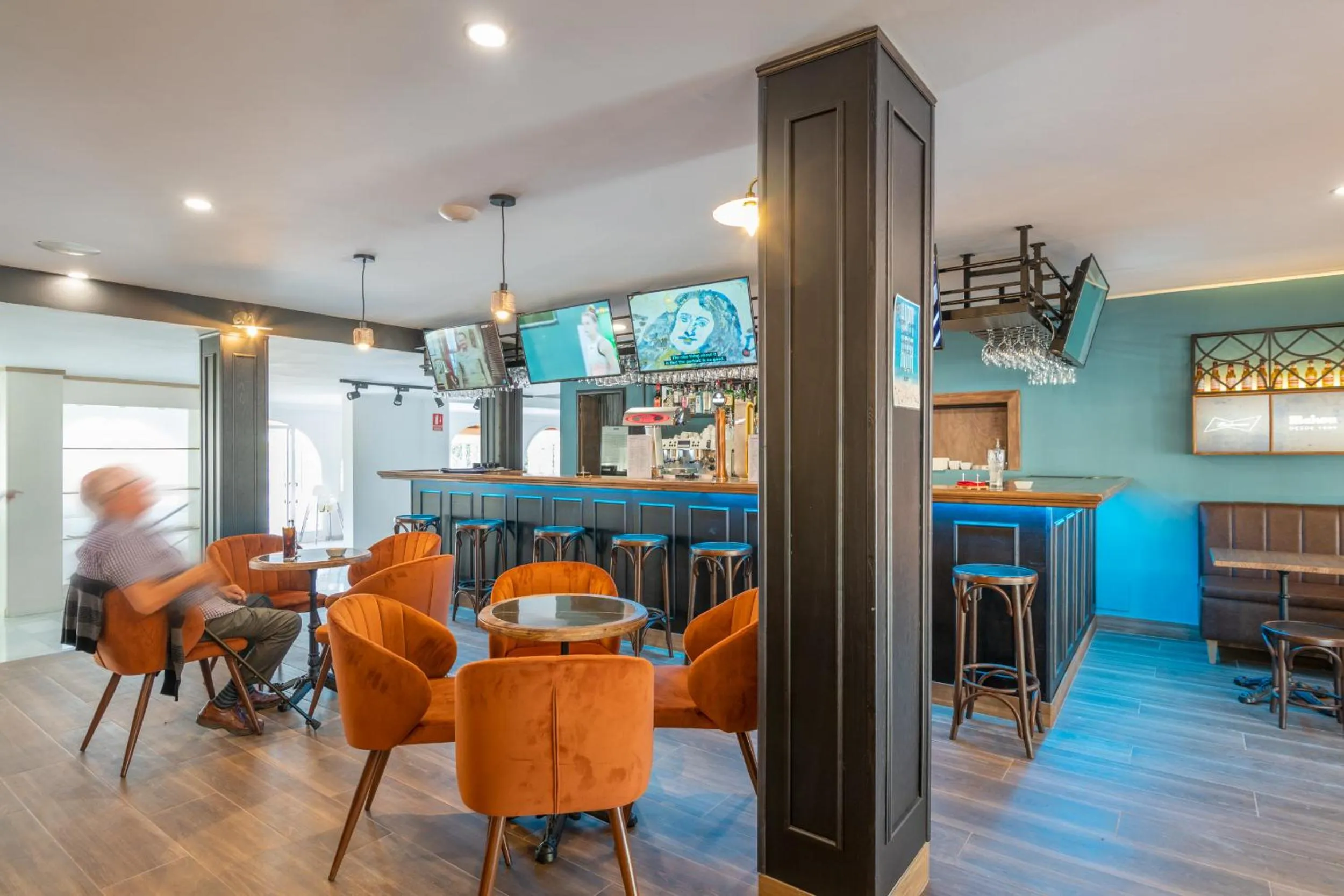 Lounge or bar in Hotel Nerja Club by Dorobe