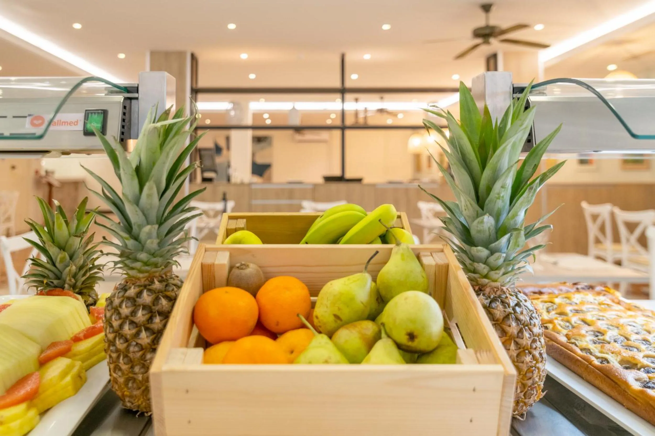 Restaurant/places to eat in Hotel Nerja Club by Dorobe