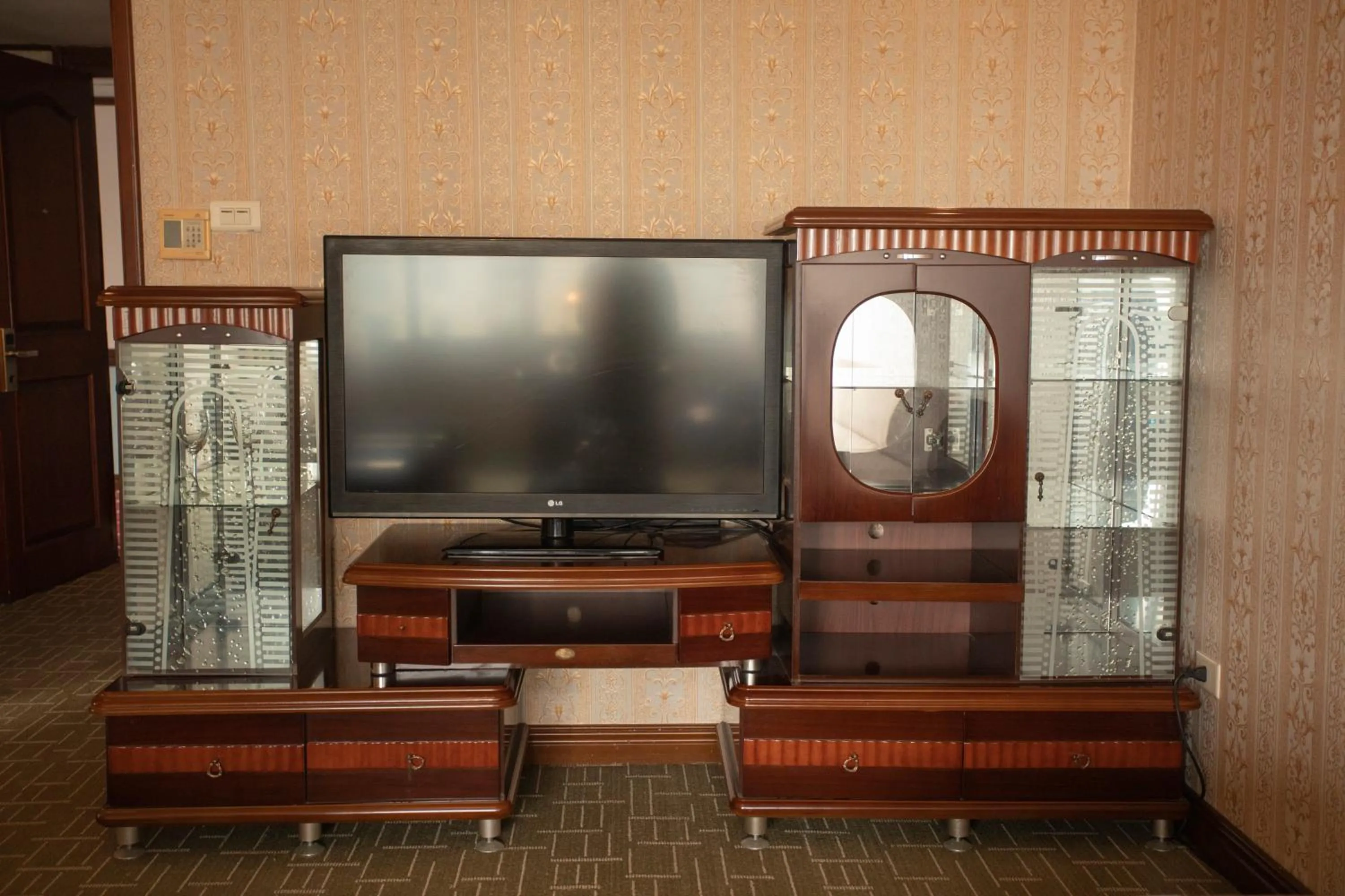 TV and multimedia in Sao Mai Hotel