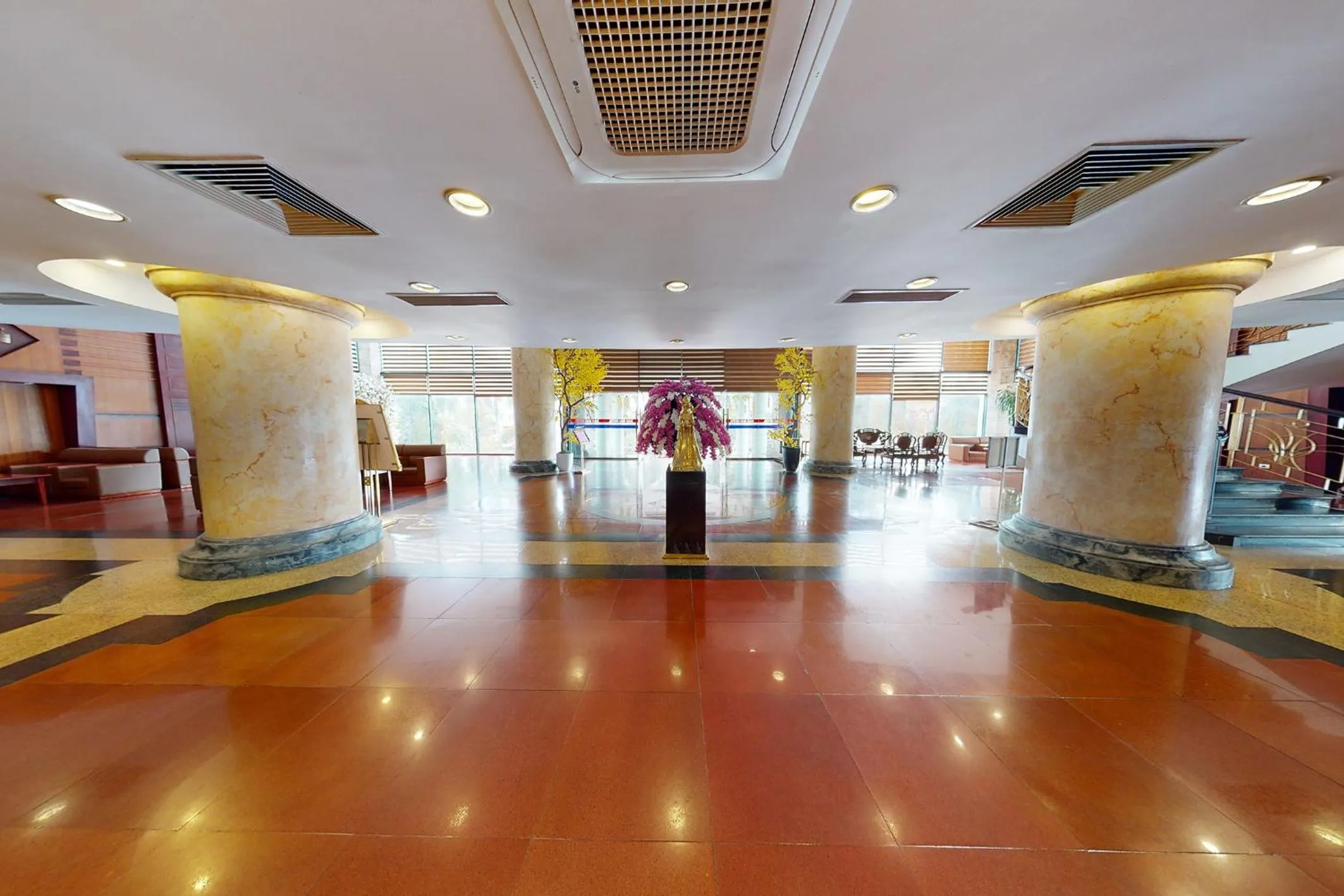 Lobby or reception in Sao Mai Hotel