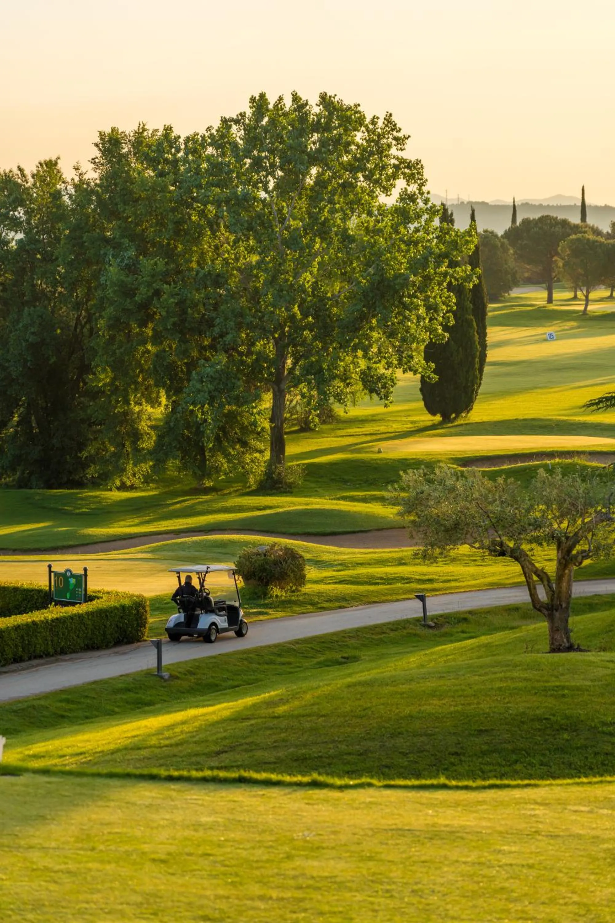 Golfcourse in Apartahotel Suites Vila Birdie