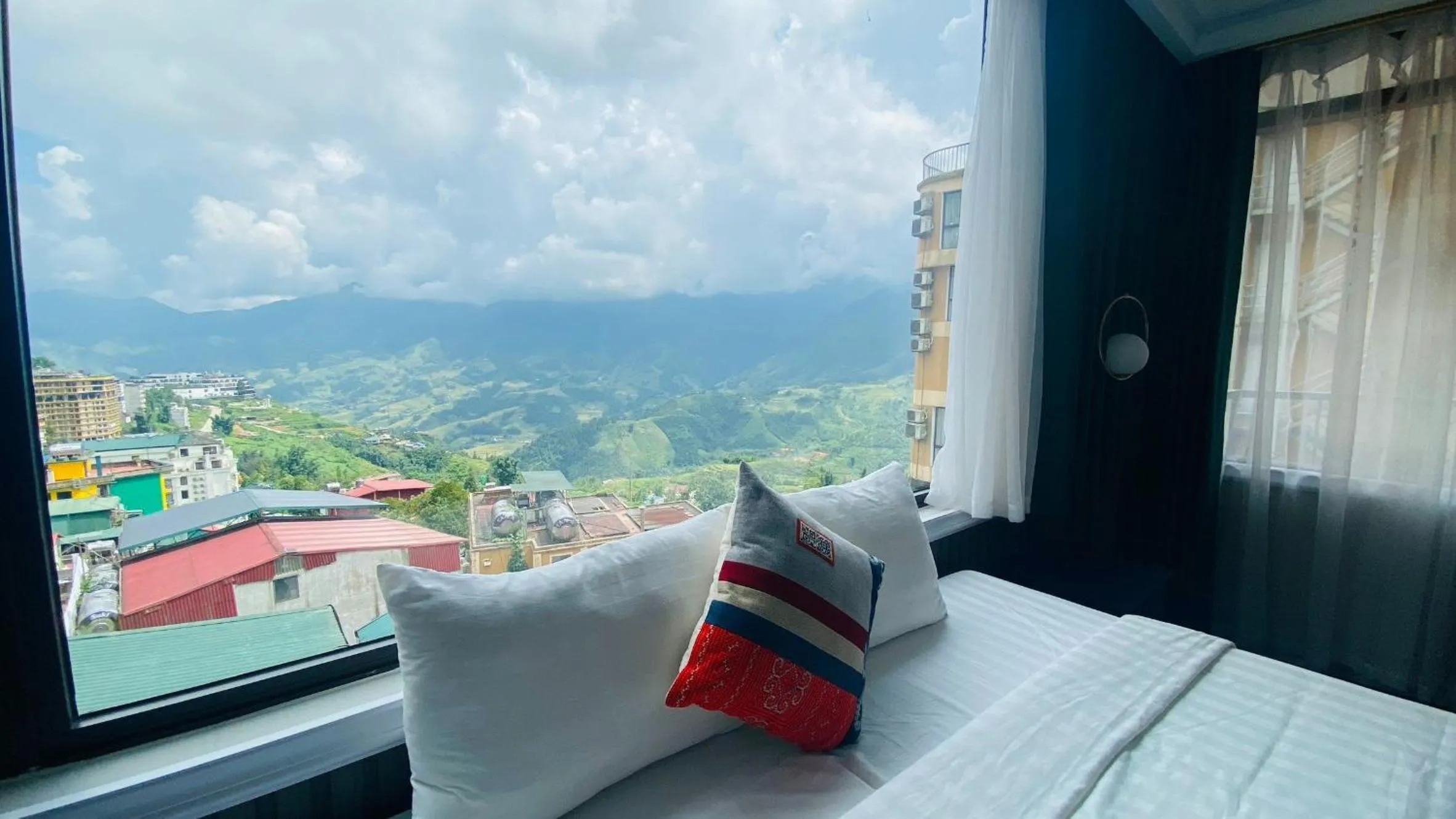 Photo of the whole room, Bed in Swan Sapa Hotel