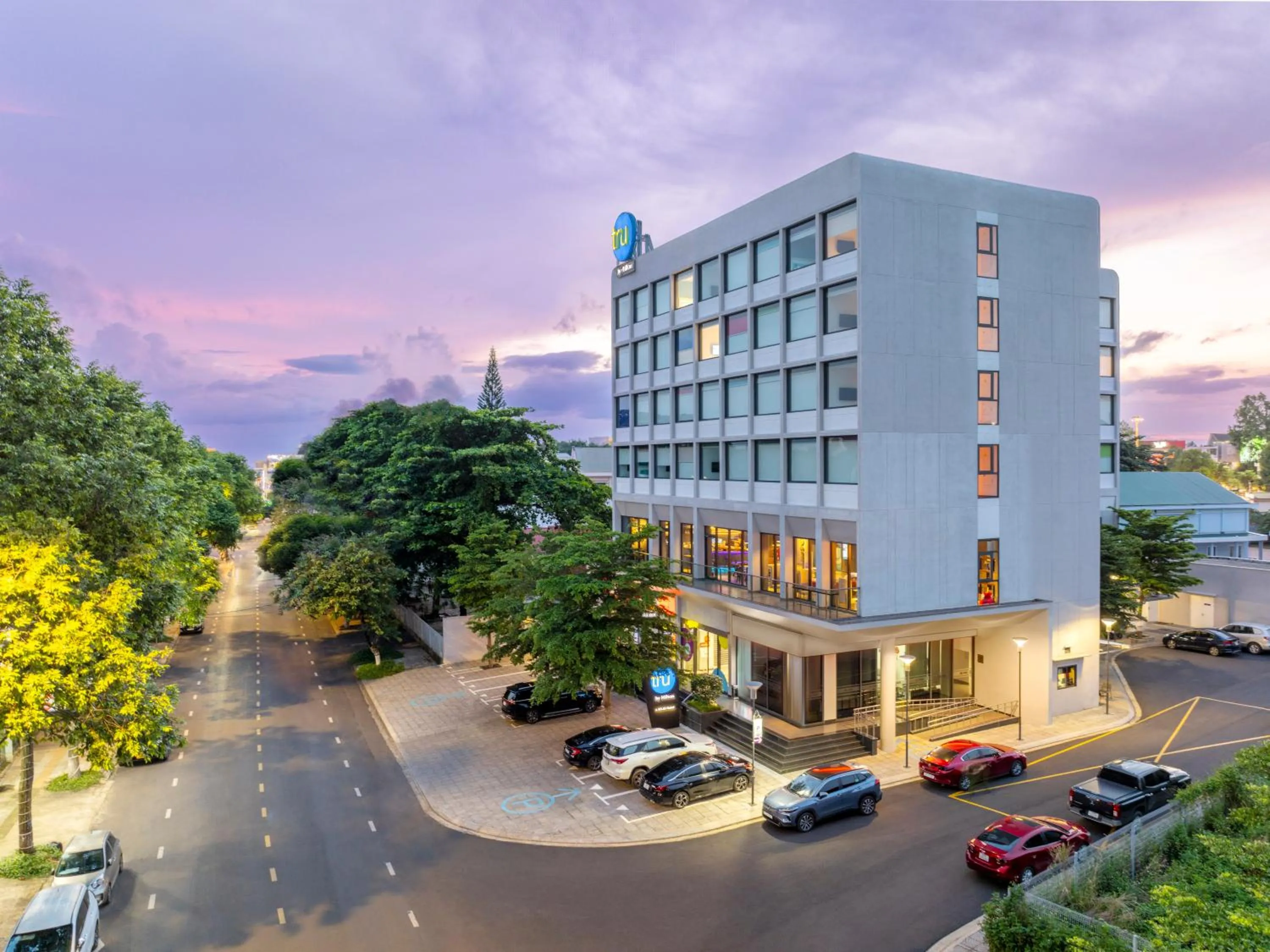 Property building in Tru by Hilton Buon Ma Thuot City Centre