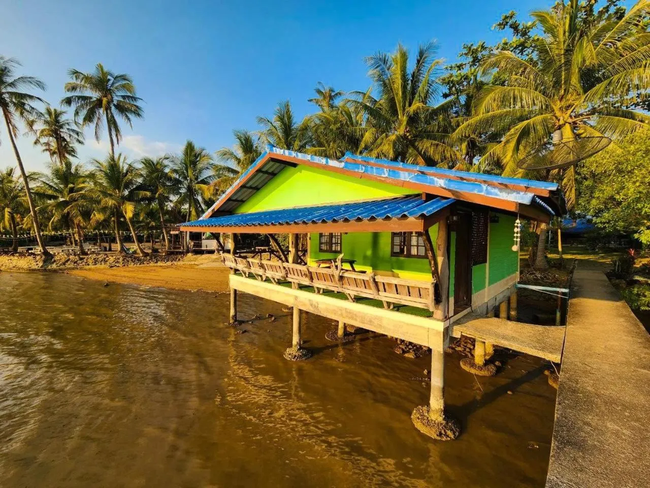 Day in Banmae Resort Kohchang