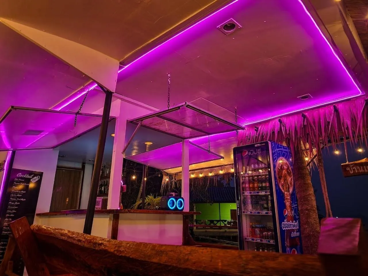 Lounge or bar in Banmae Resort Kohchang