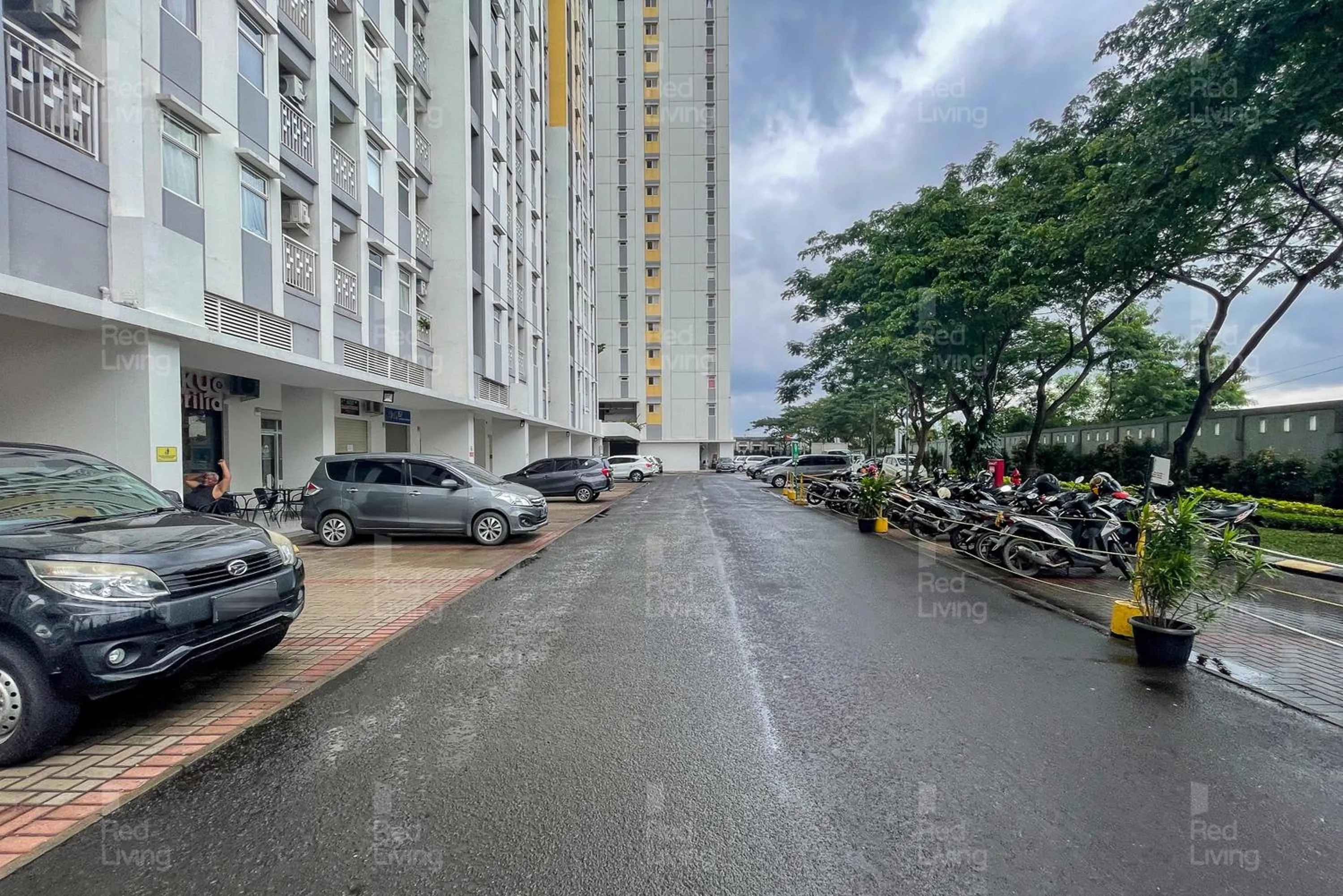 Parking in RedLiving Apartemen Springlake Summarecon - Kamarku Tower Azolla