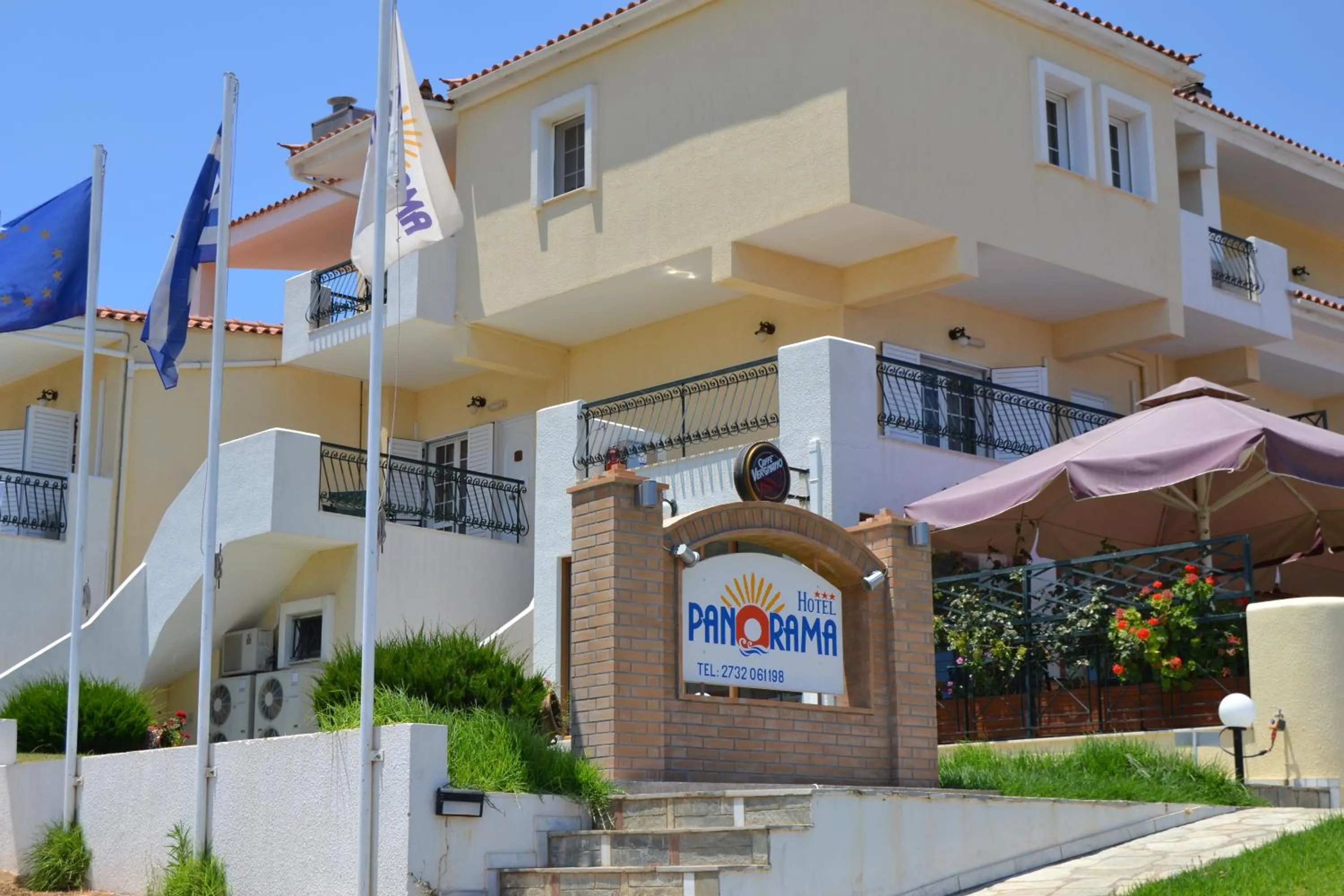 Facade/entrance in Panorama