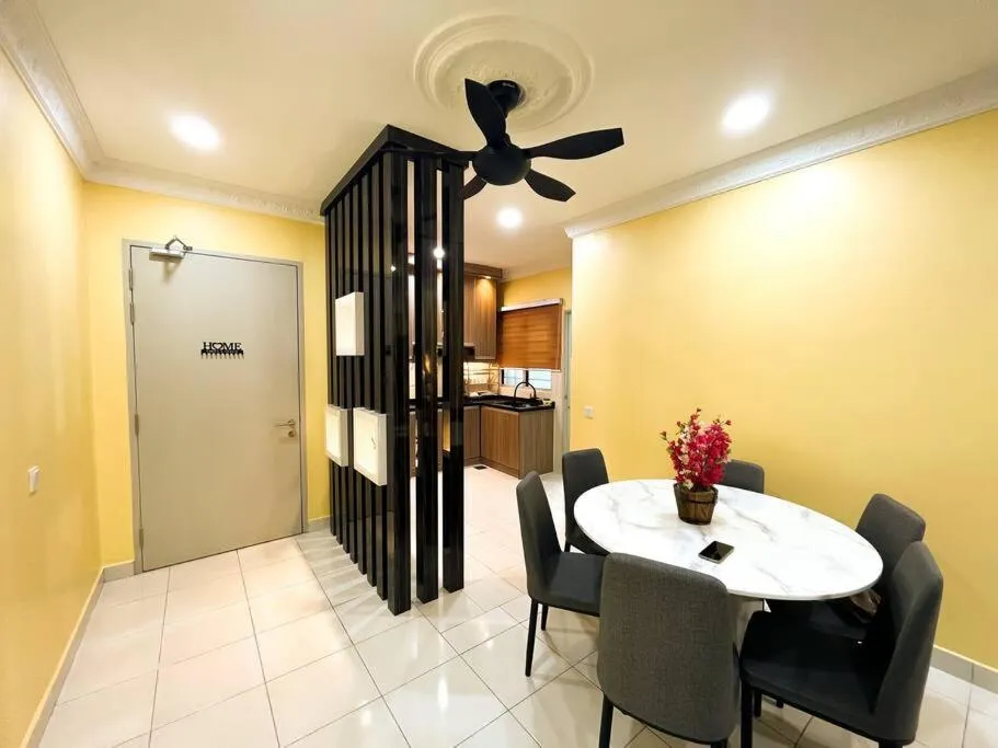 Dining area in SK Homestay Seremban 2