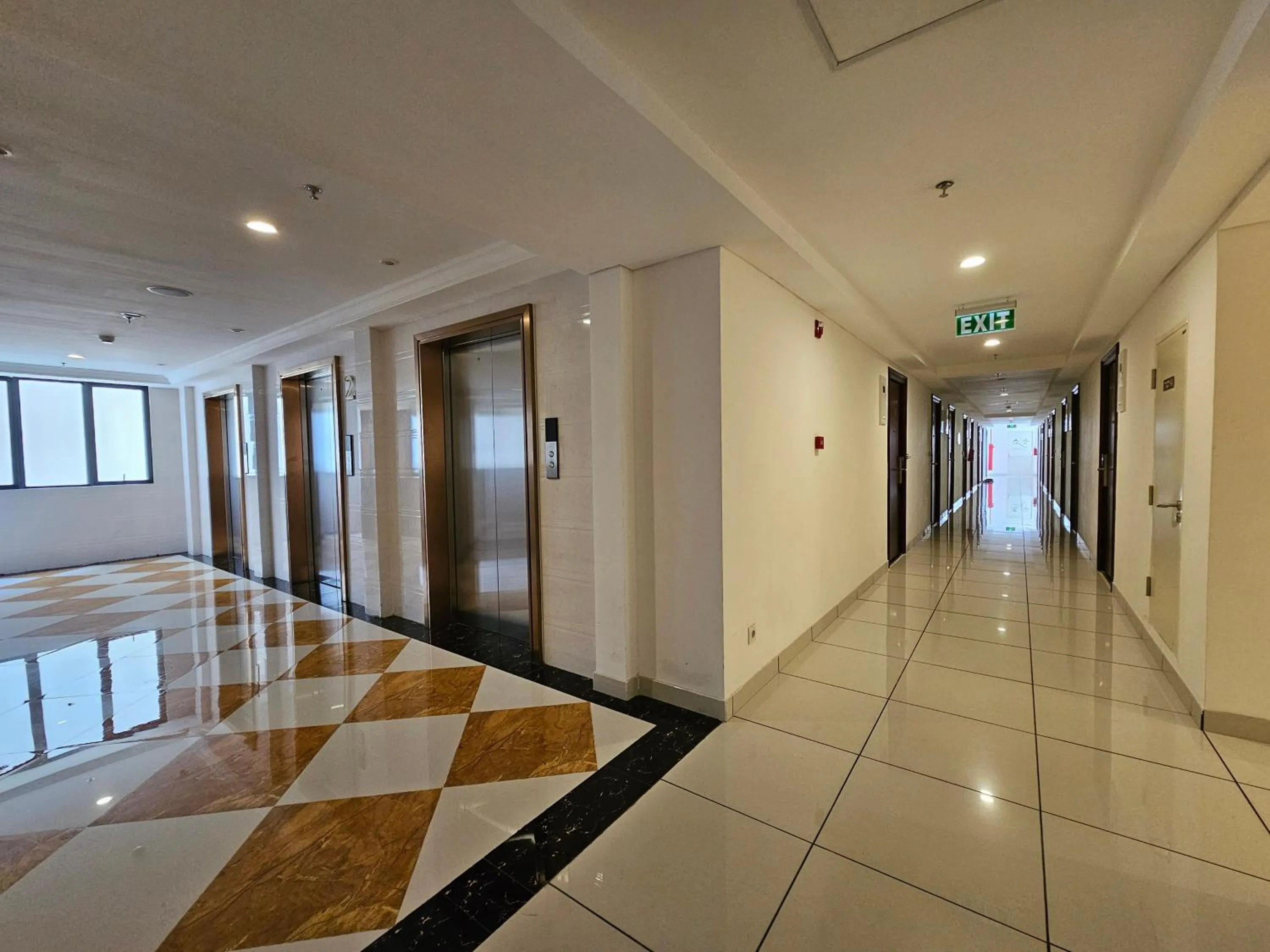 Property building in Apartement Sky House BSD TL19D By LiviRooms