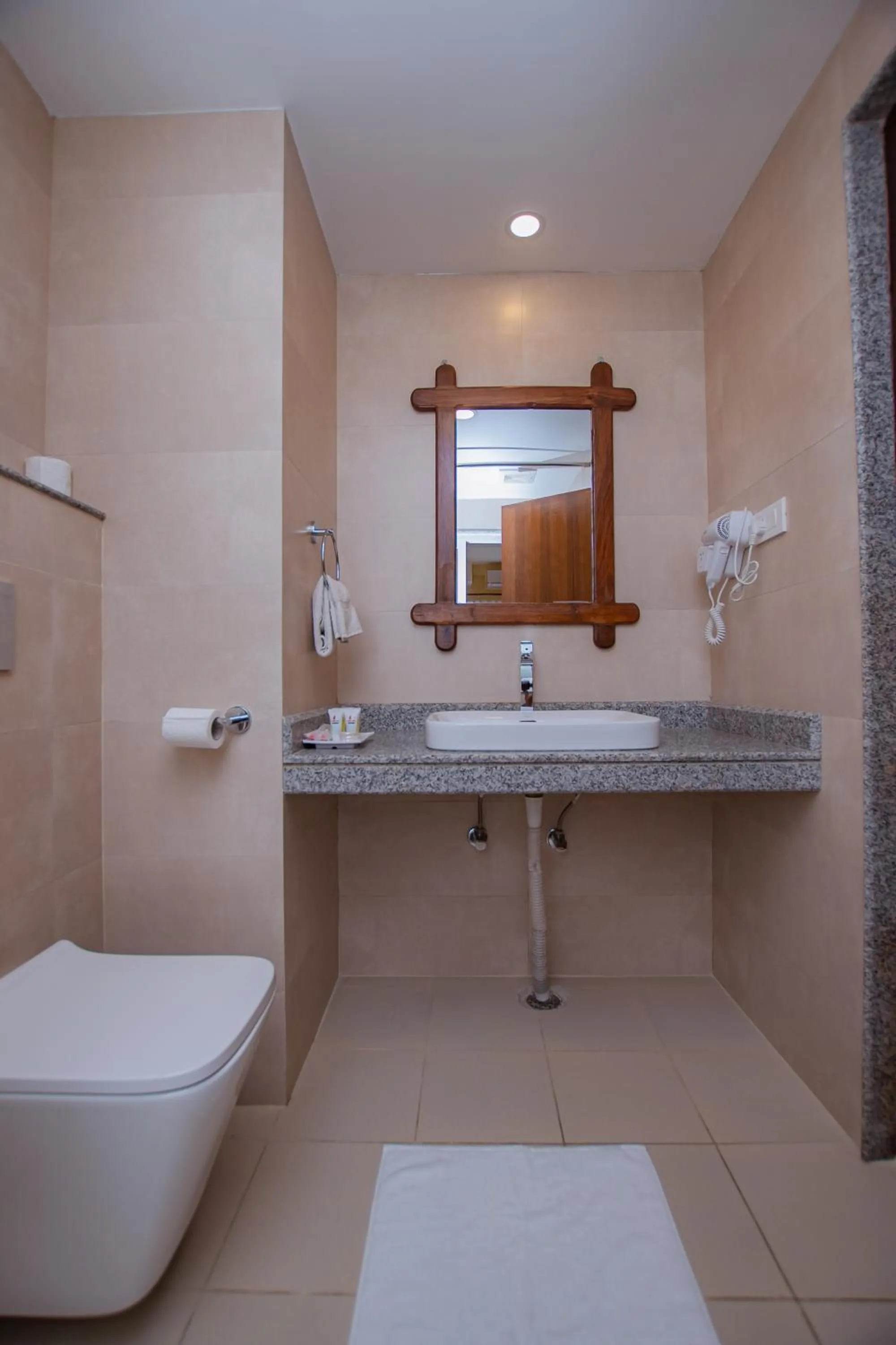 Toilet in Hotel Hidden Kingdom