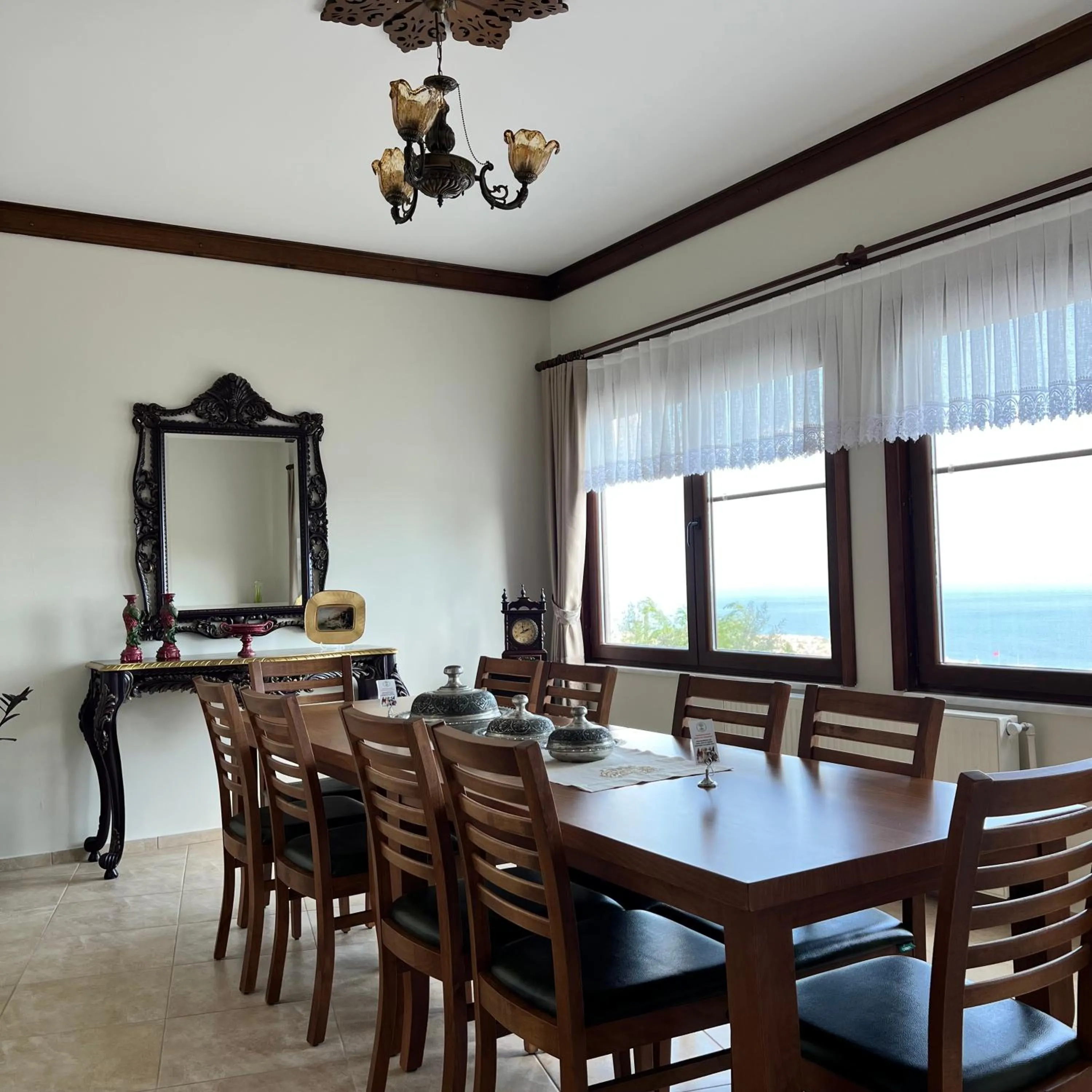 Restaurant/places to eat in KAZDAĞLARI ZEYTUNİHAN BUTİK OTEL