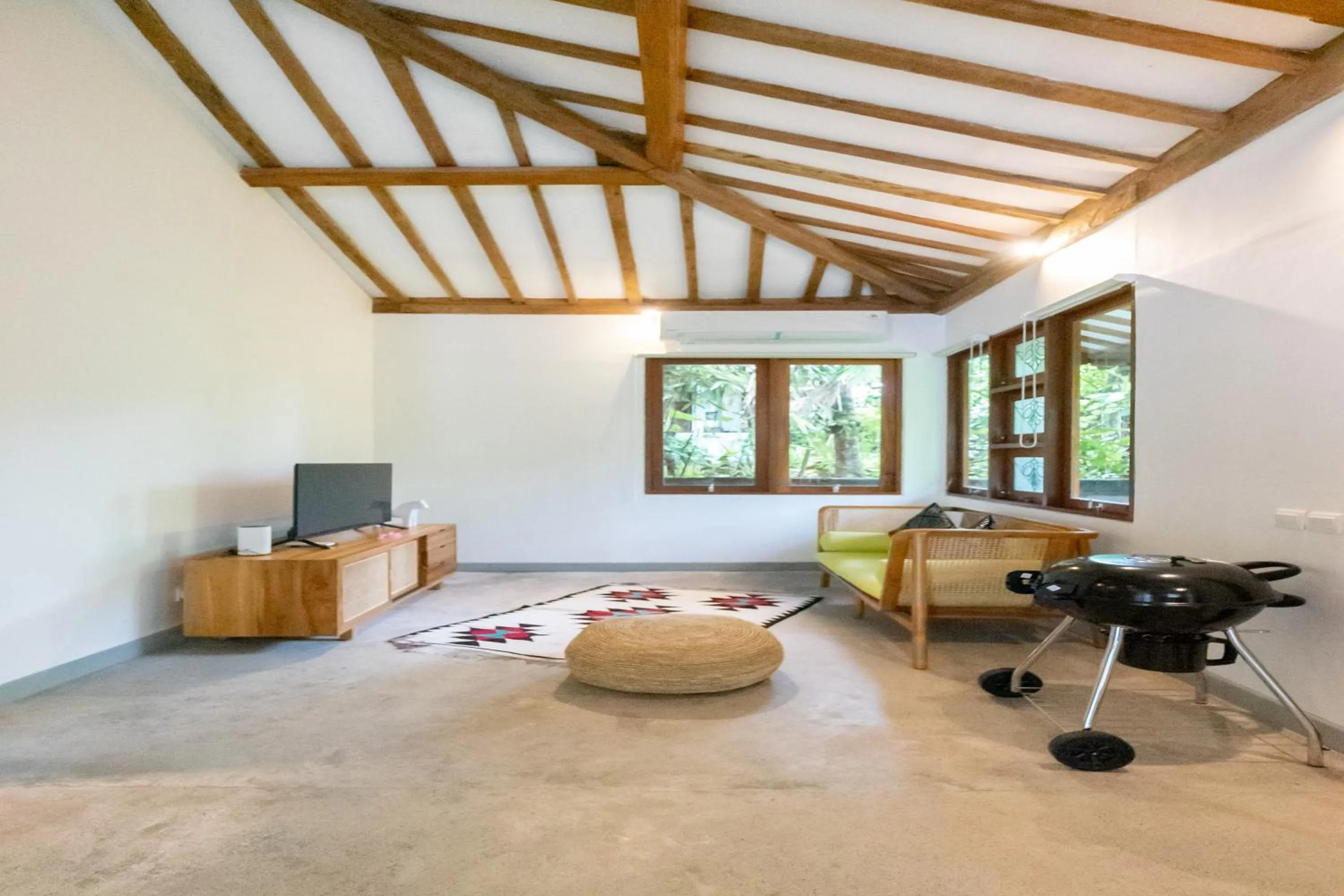 TV and multimedia in Singgah di Ubud 2