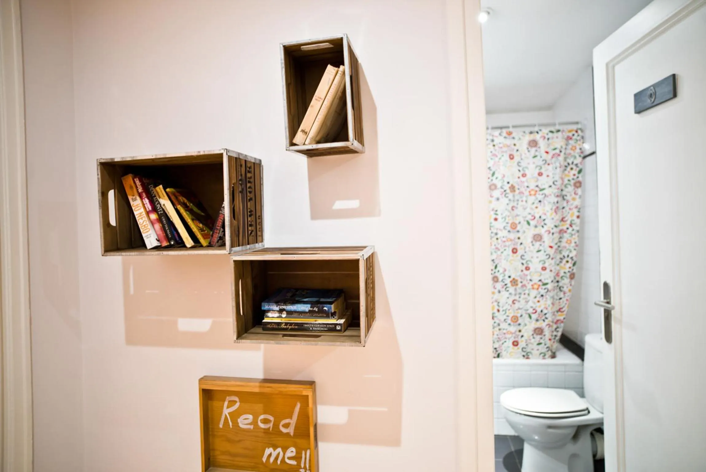 Decorative detail in Petit Hotel