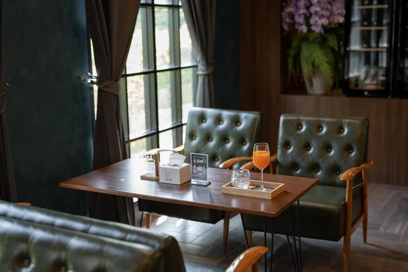 Restaurant/places to eat in Cozy Blu Suvarnabhumi