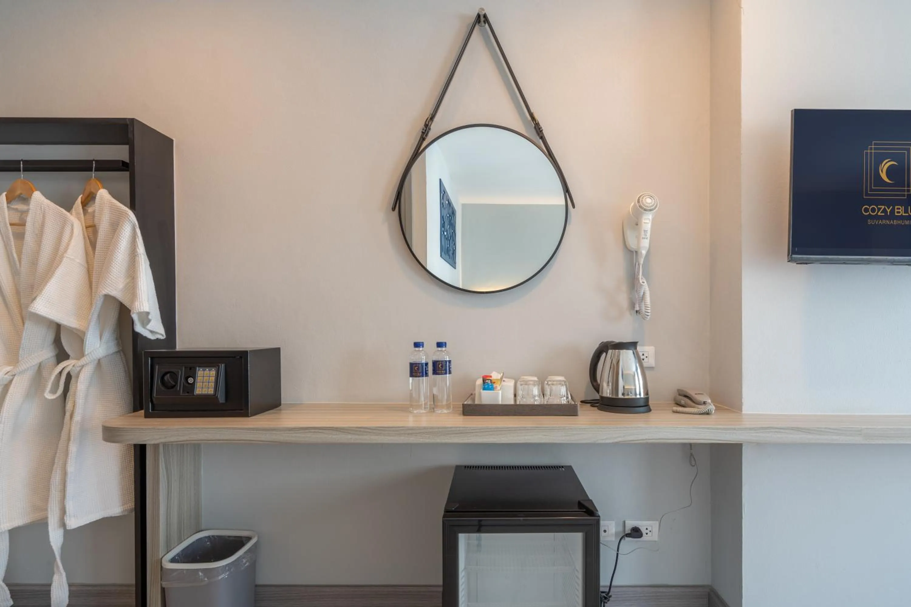 hair dresser in Cozy Blu Suvarnabhumi