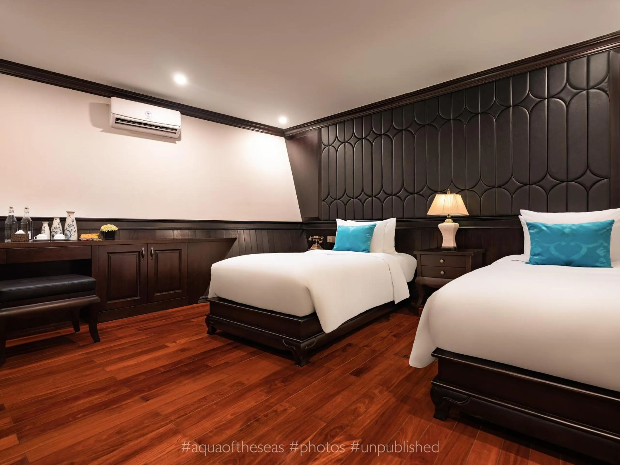 Bedroom, Bed in Aqua Of The Seas Cruise Halong by AHG